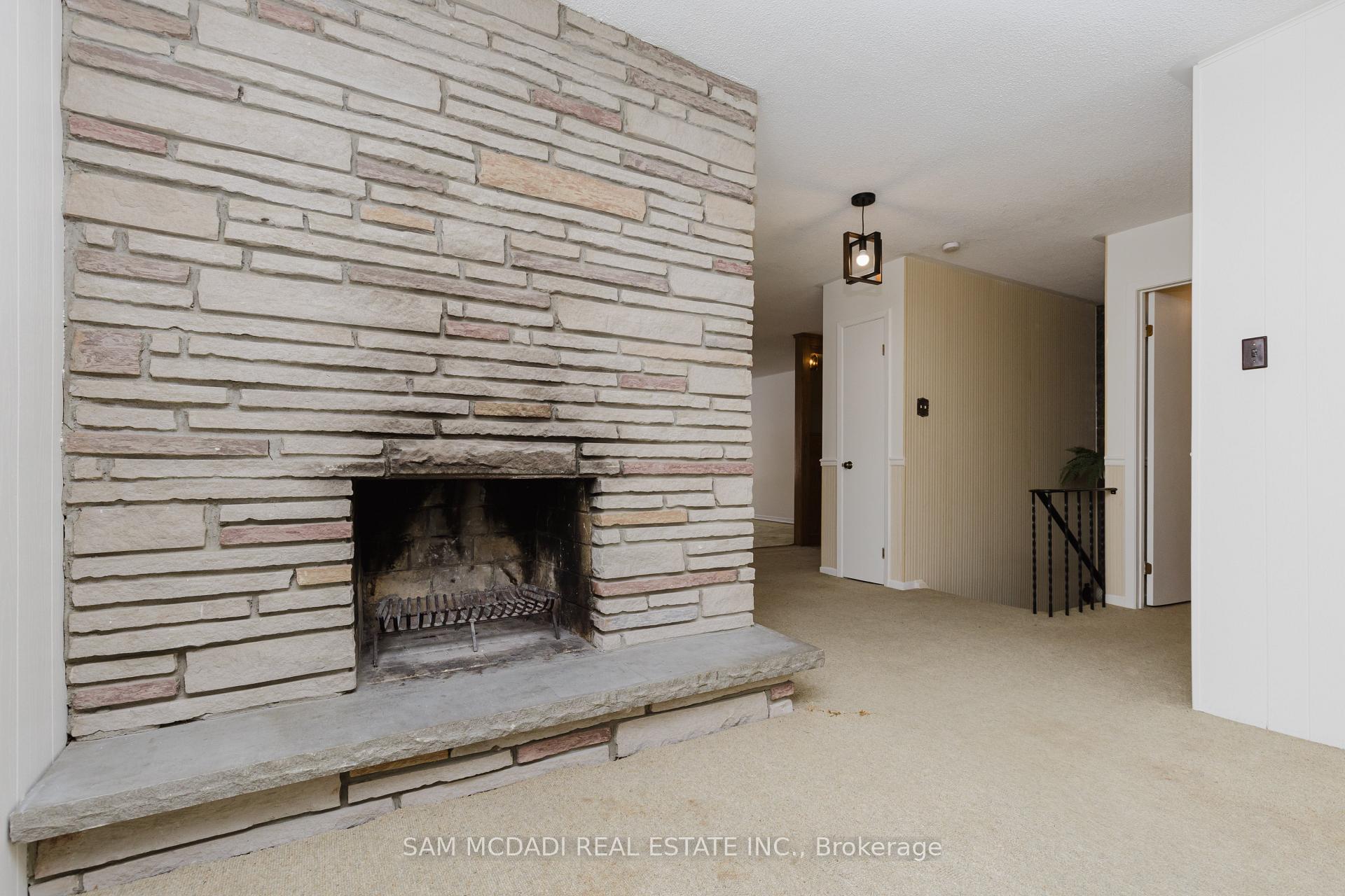 Photo 19 of 246 Vance Drive, Oakville, Bronte — HOMEH