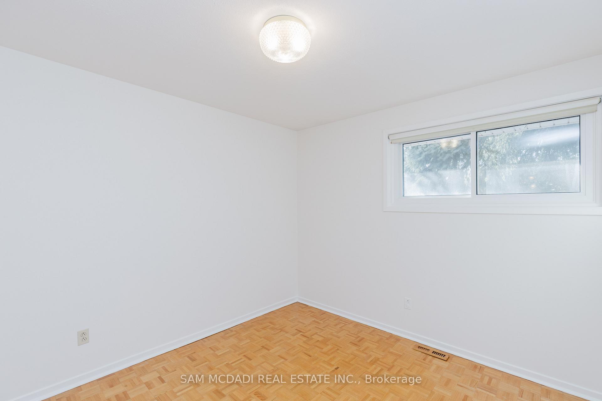 Photo 21 of 246 Vance Drive, Oakville, Bronte — HOMEH