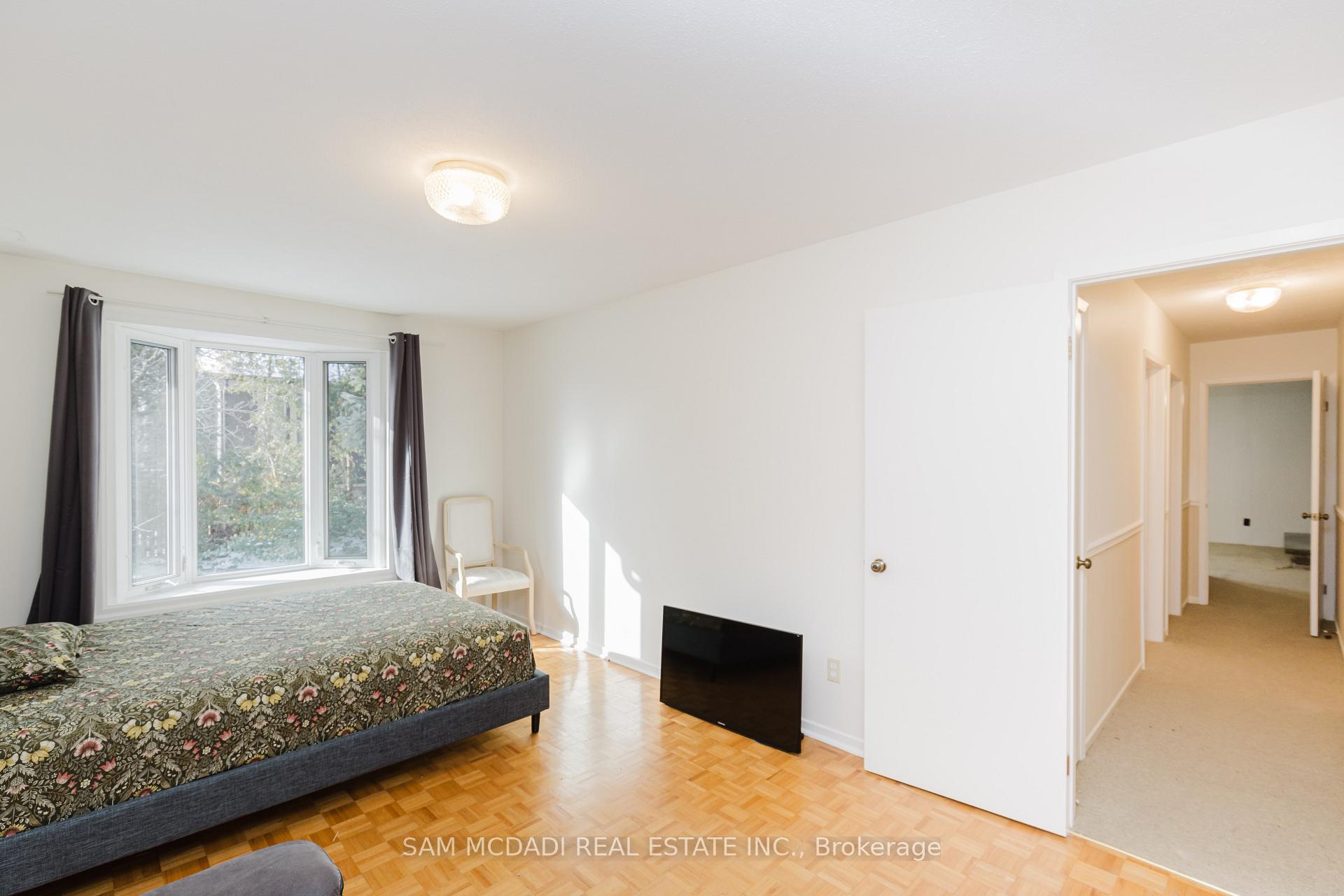 Photo 24 of 246 Vance Drive, Oakville, Bronte — HOMEH