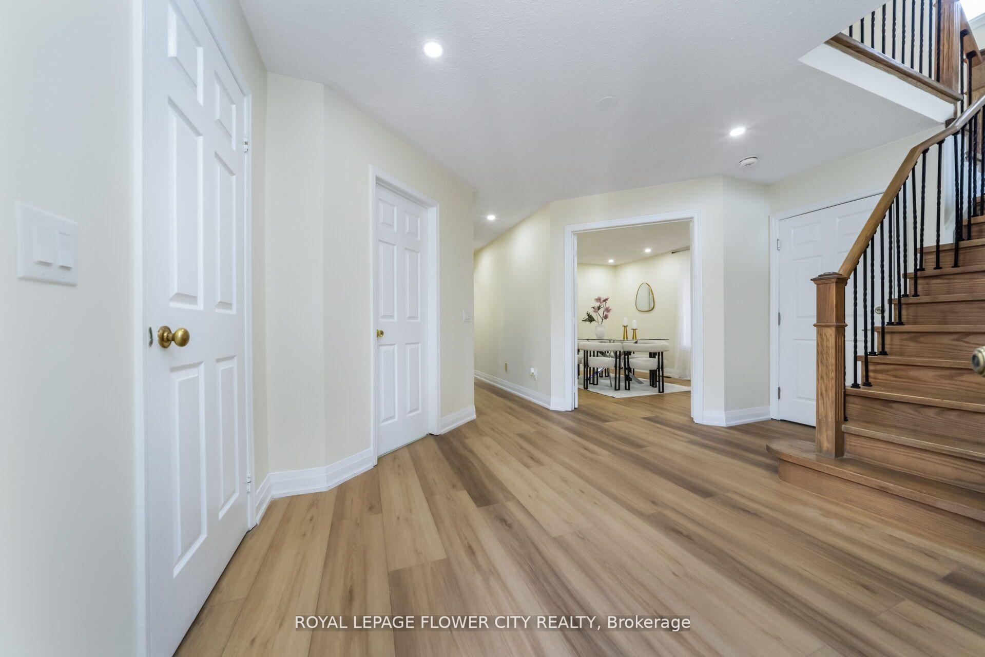 Photo 2 of 4 Natalie Court E, Brampton, Westgate — HOMEH