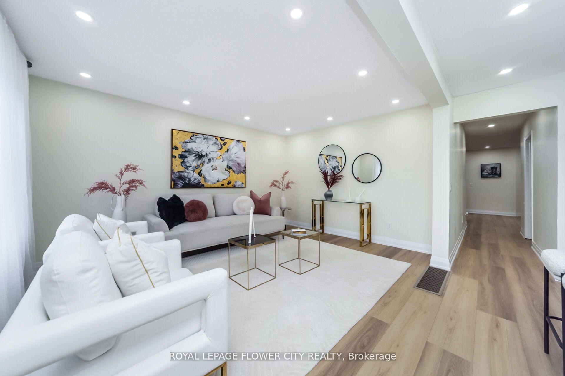 Photo 7 of 4 Natalie Court E, Brampton, Westgate — HOMEH
