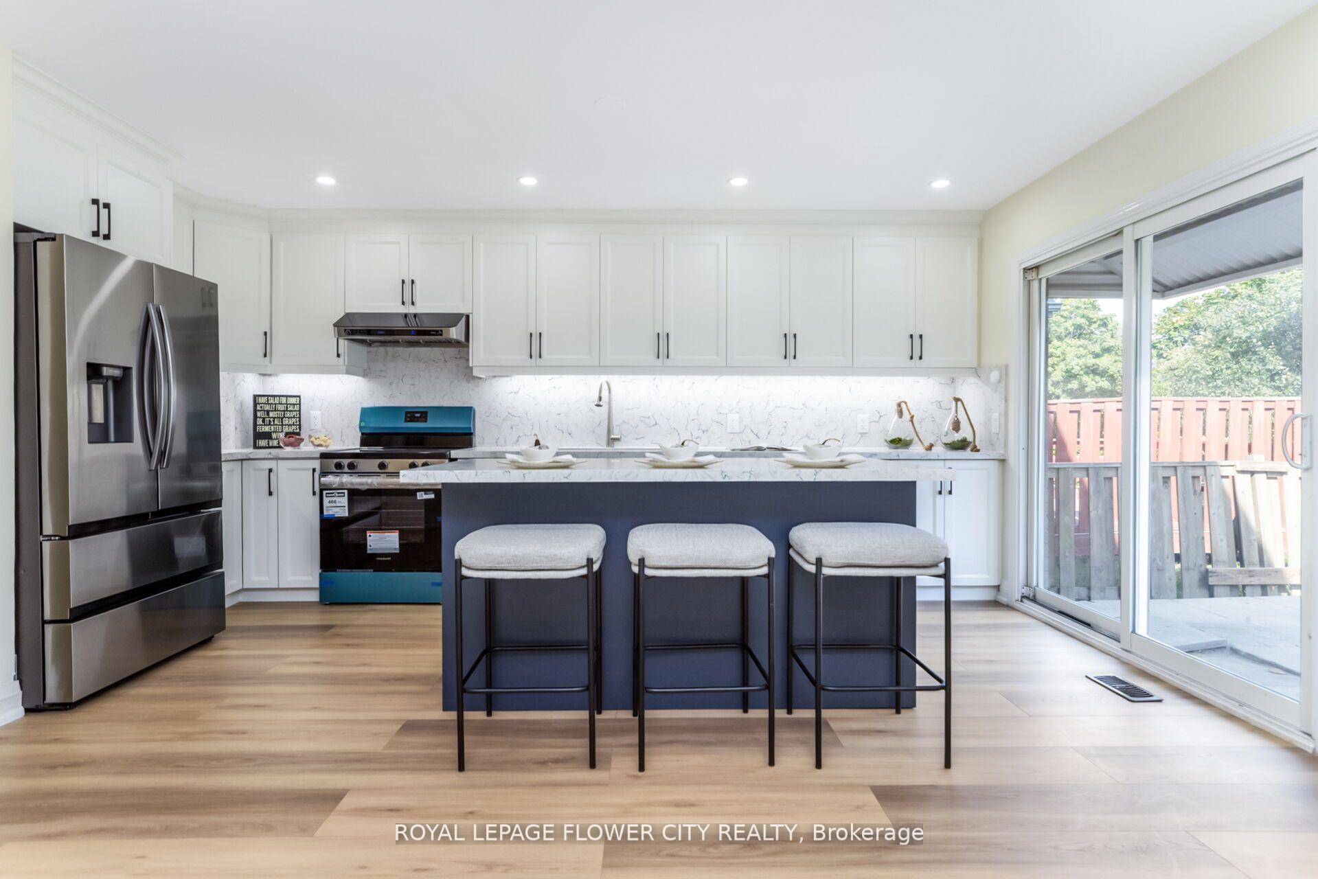 Photo 9 of 4 Natalie Court E, Brampton, Westgate — HOMEH