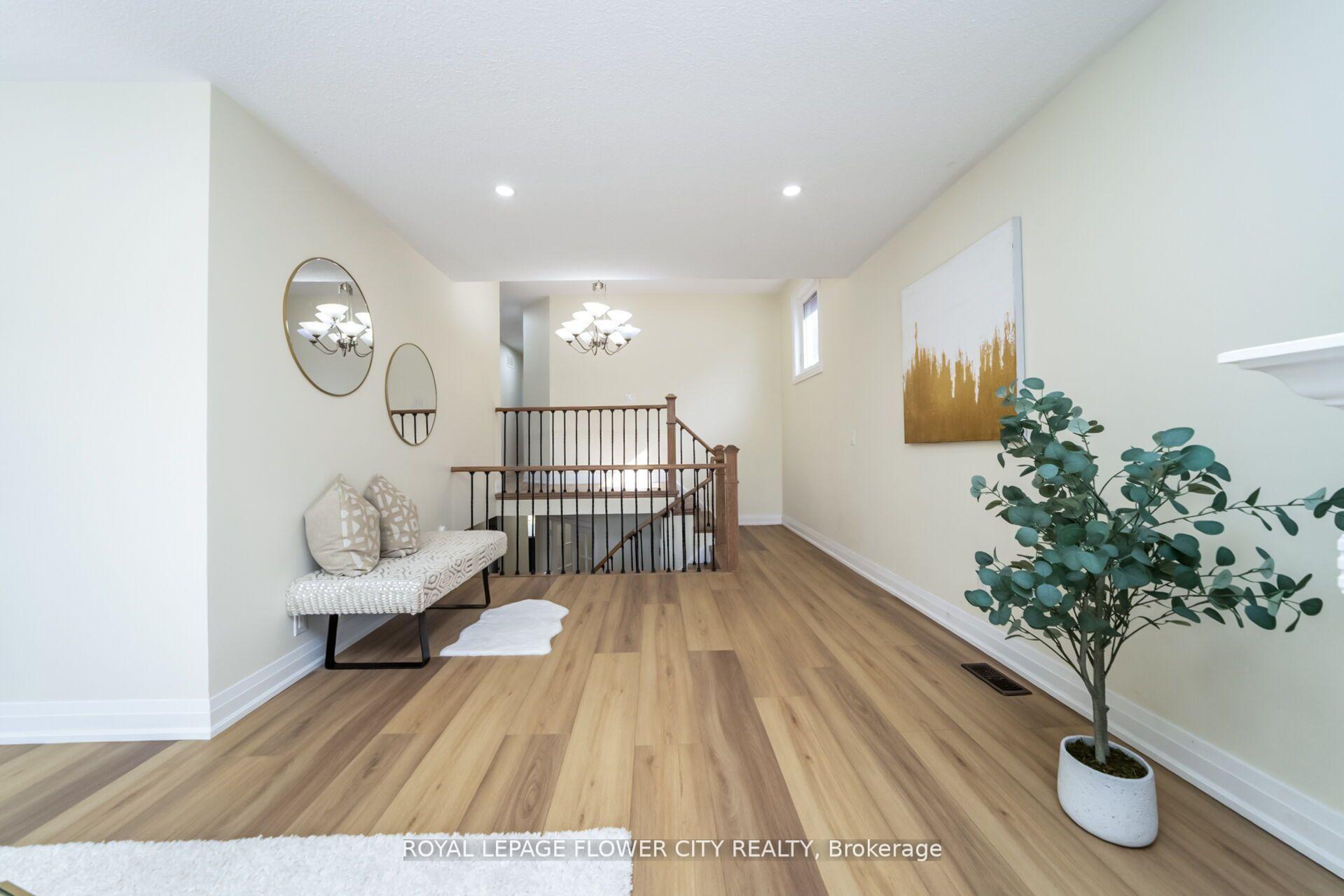 Photo 18 of 4 Natalie Court E, Brampton, Westgate — HOMEH
