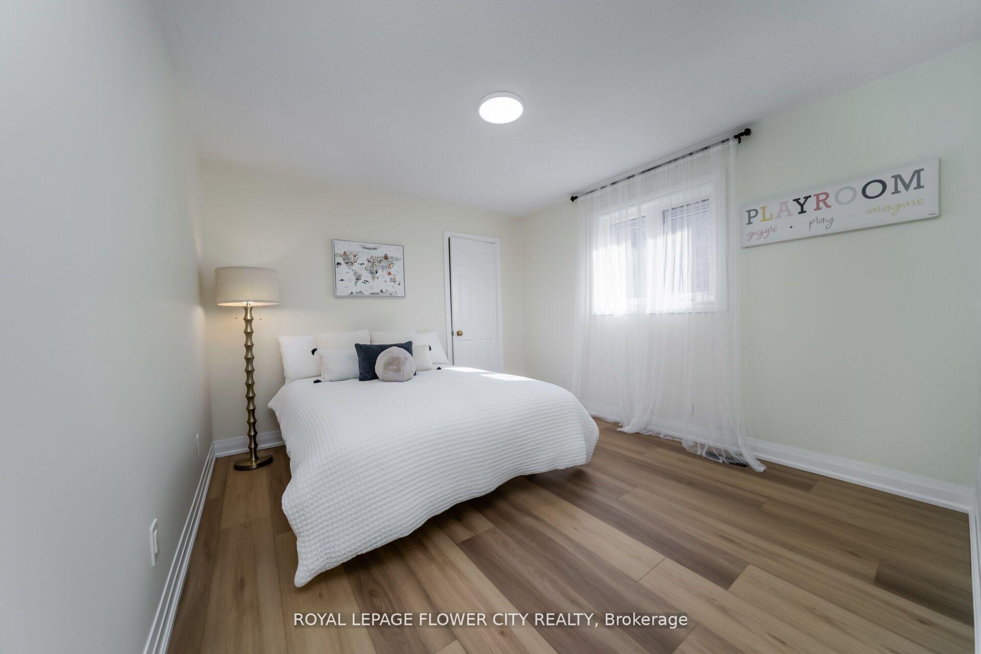 Photo 23 of 4 Natalie Court E, Brampton, Westgate — HOMEH