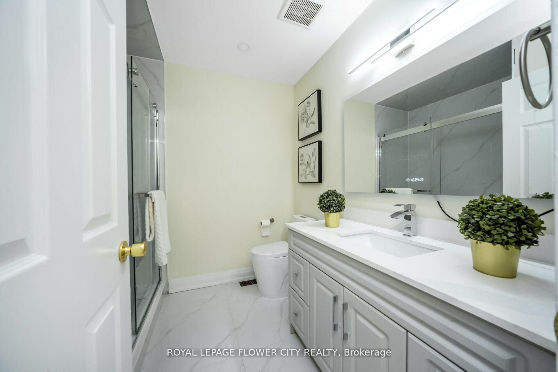 Photo 27 of 4 Natalie Court E, Brampton, Westgate — HOMEH