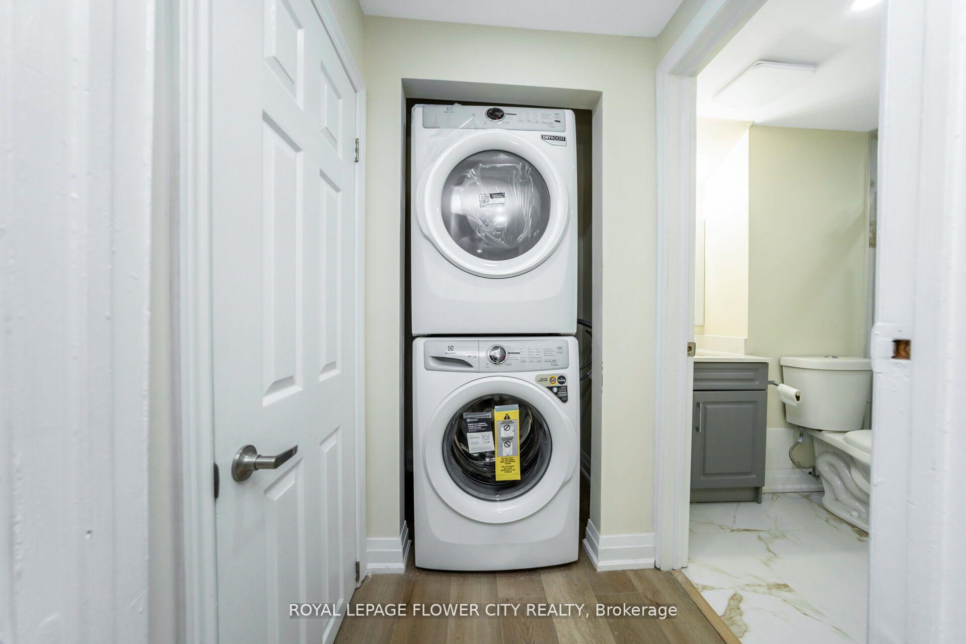 Photo 40 of 4 Natalie Court E, Brampton, Westgate — HOMEH