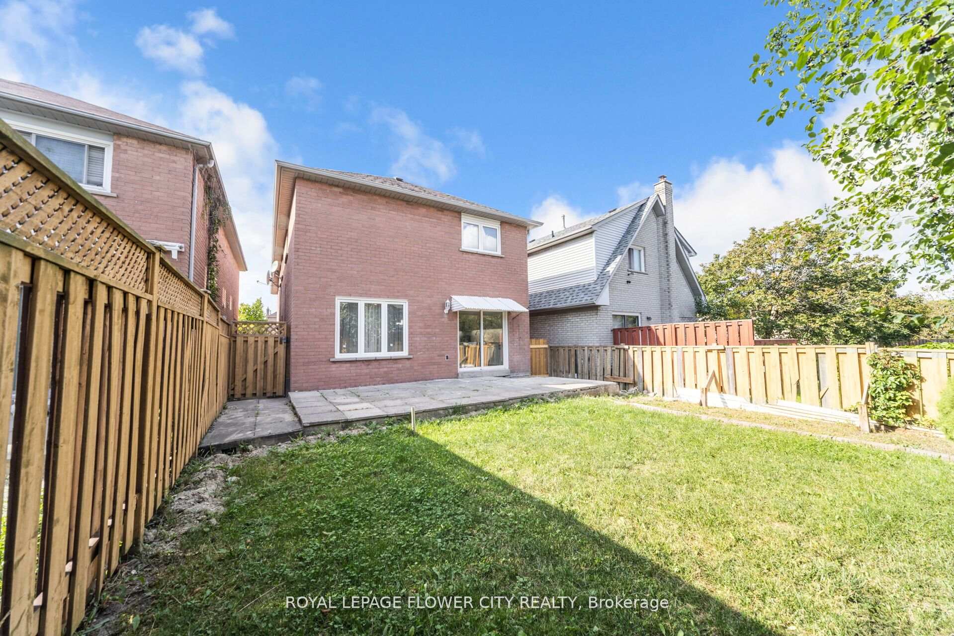 Photo 42 of 4 Natalie Court E, Brampton, Westgate — HOMEH