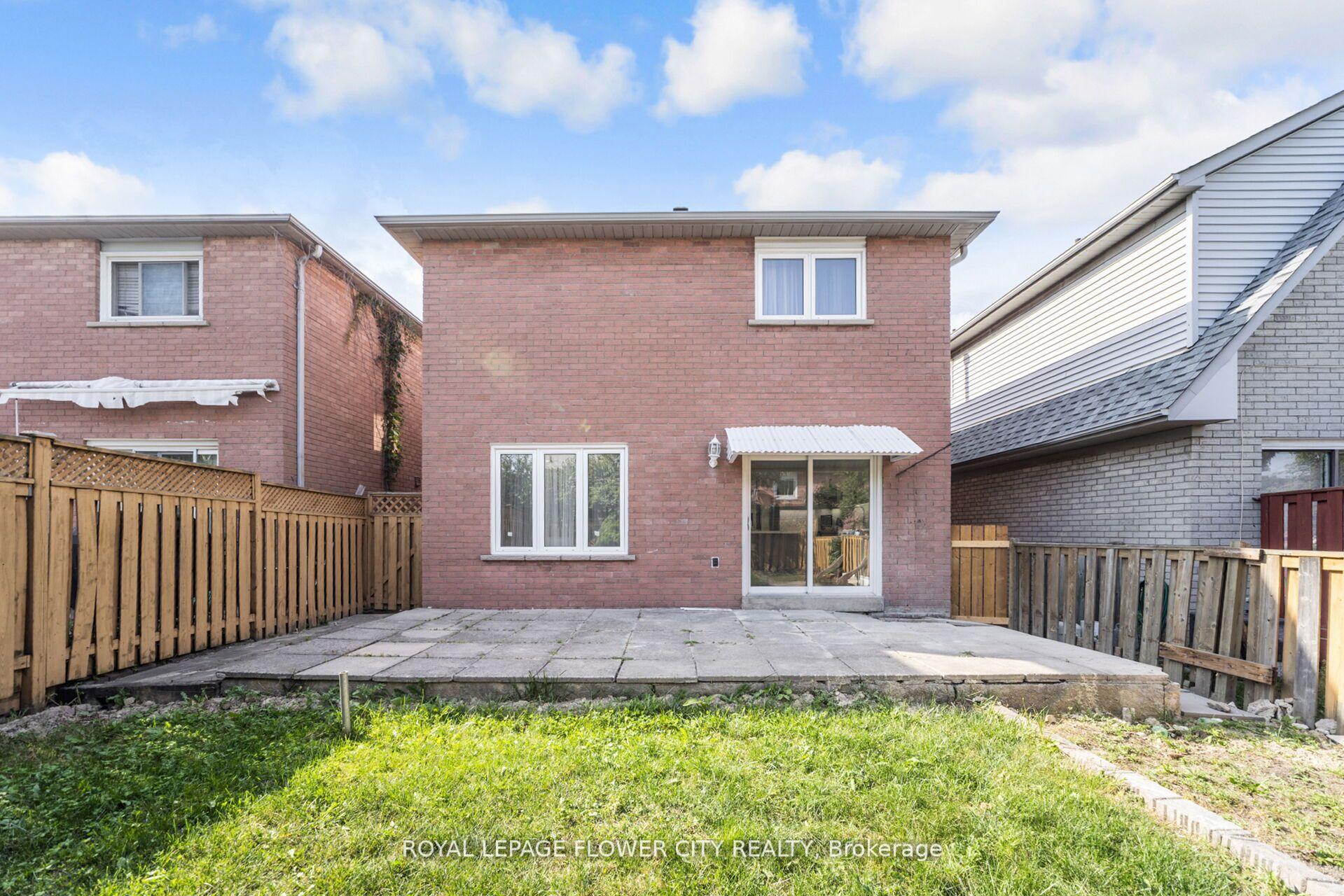 Photo 43 of 4 Natalie Court E, Brampton, Westgate — HOMEH