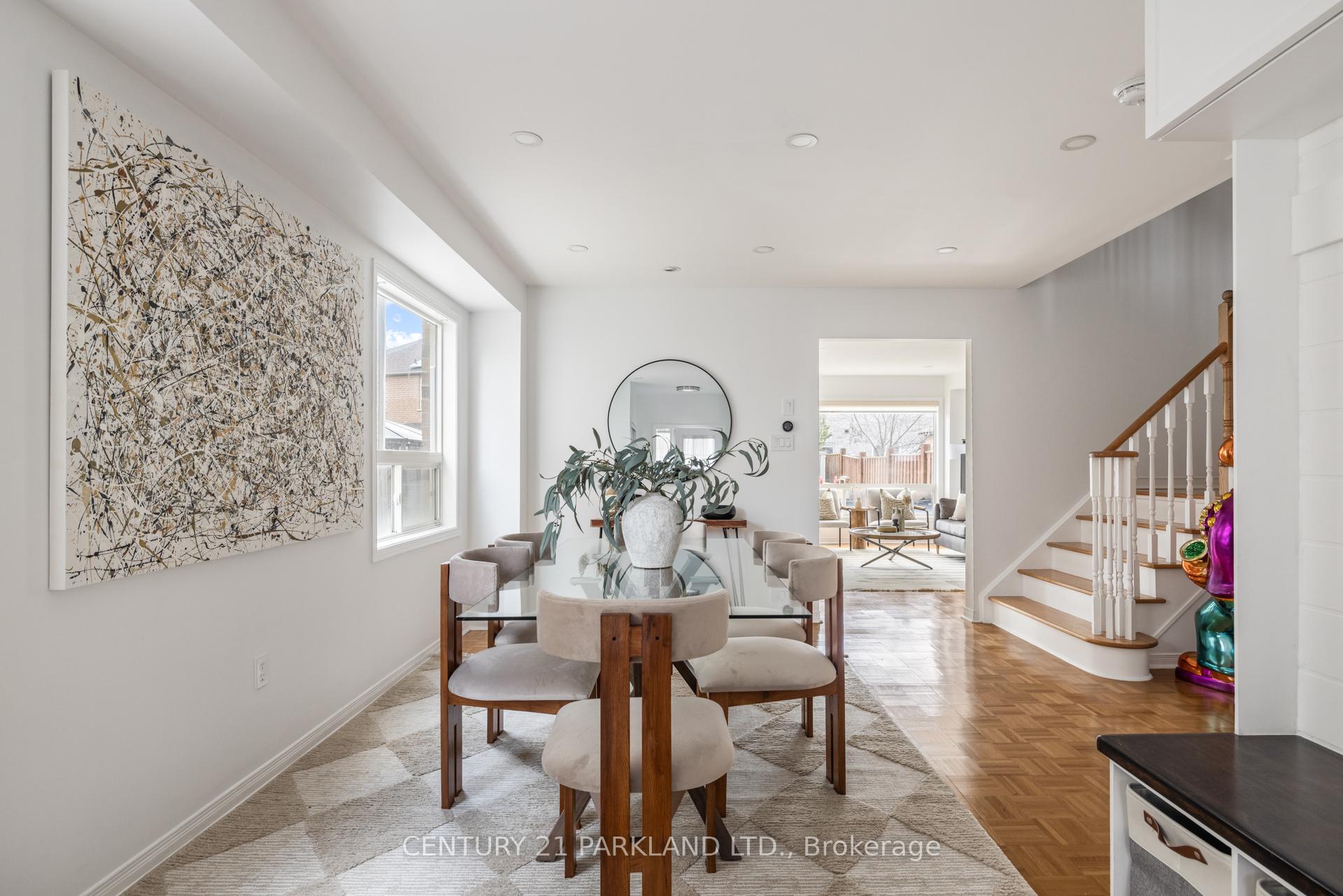 Photo 3 of 18 Humbershed Crescent, Caledon, Bolton West — HOMEH