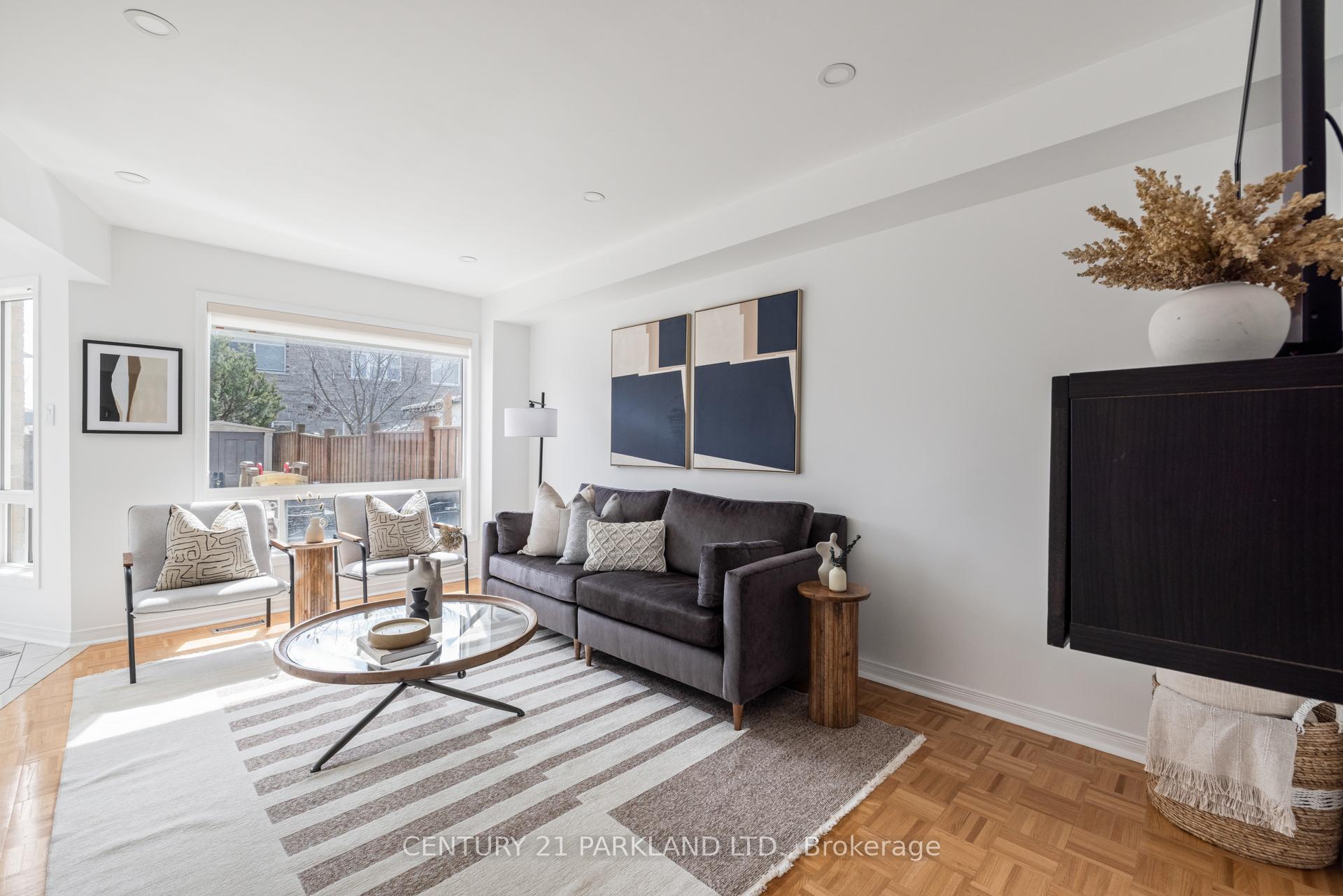 Photo 13 of 18 Humbershed Crescent, Caledon, Bolton West — HOMEH