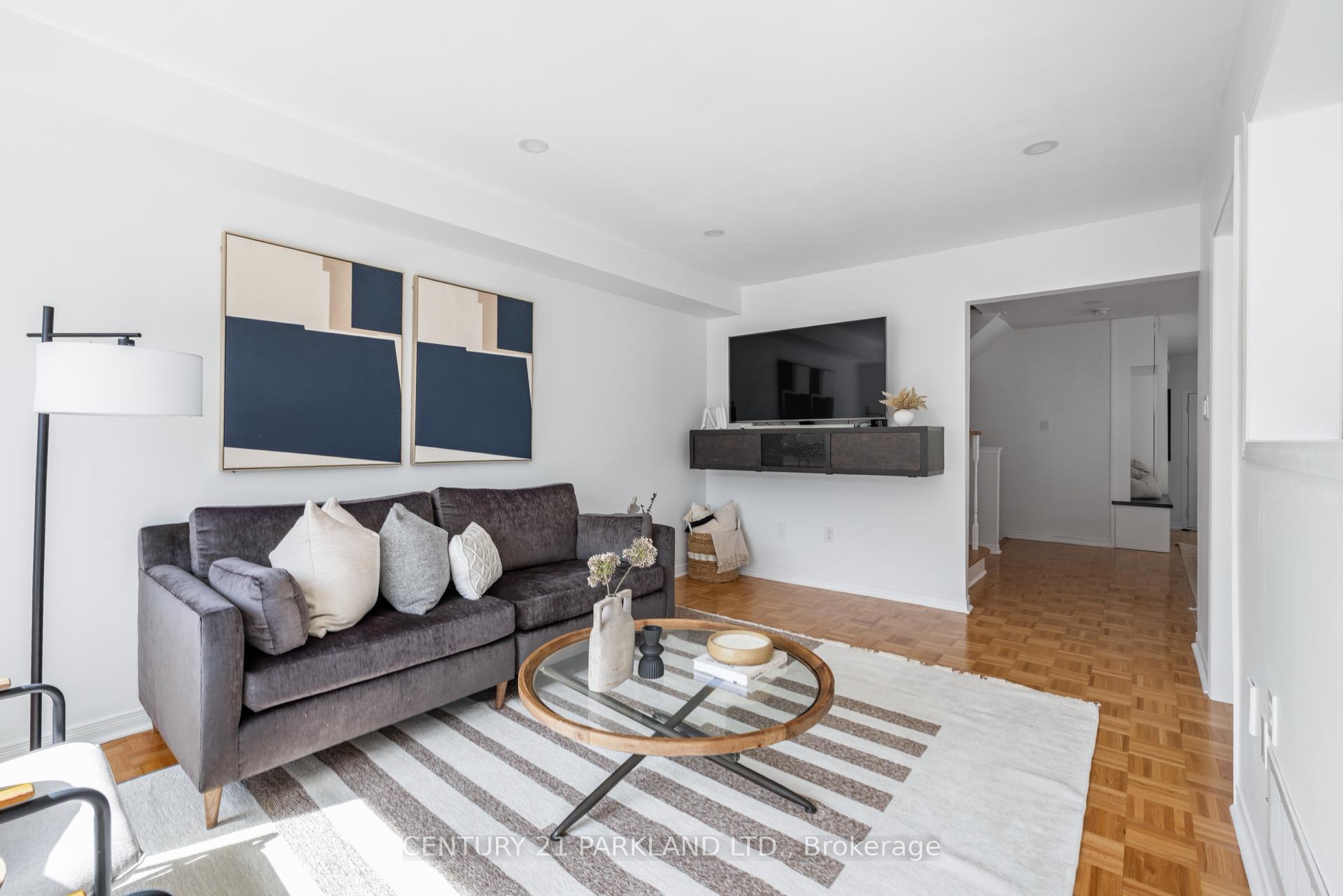 Photo 15 of 18 Humbershed Crescent, Caledon, Bolton West — HOMEH