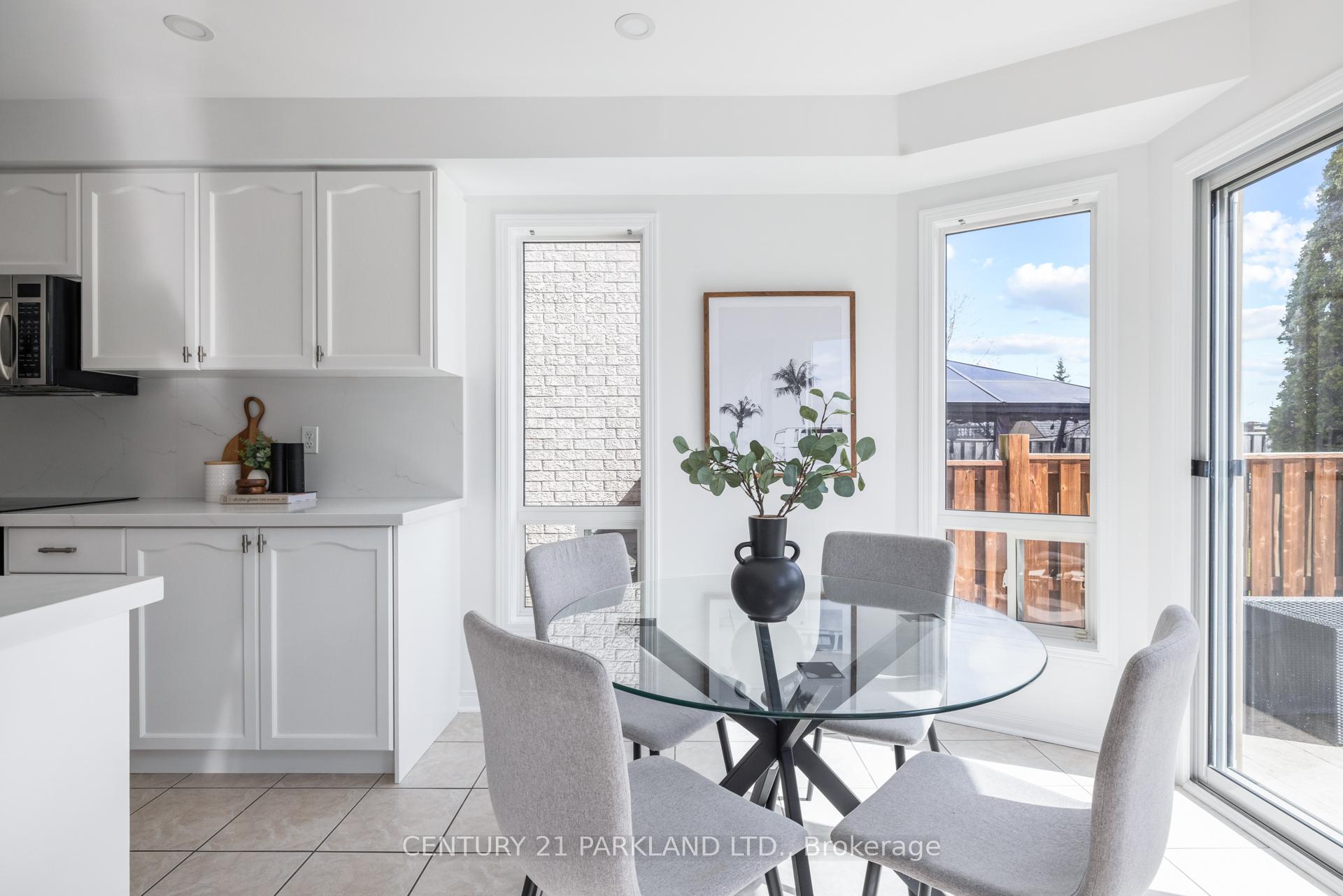 Photo 21 of 18 Humbershed Crescent, Caledon, Bolton West — HOMEH