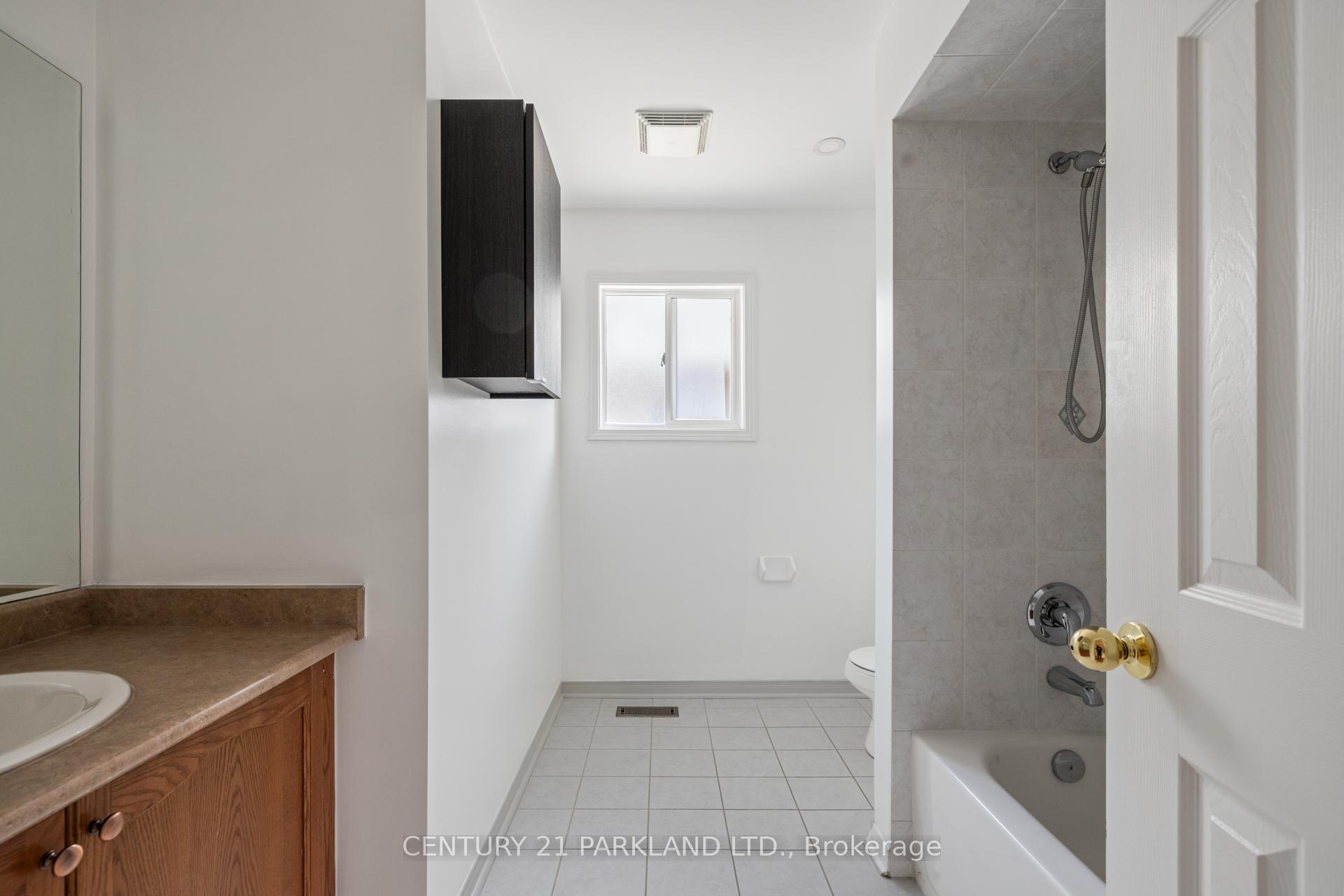 Photo 38 of 18 Humbershed Crescent, Caledon, Bolton West — HOMEH