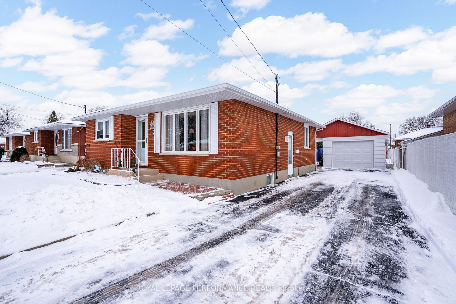 Photo 3 of 252 Jarvis Street, Cornwall — HOMEH