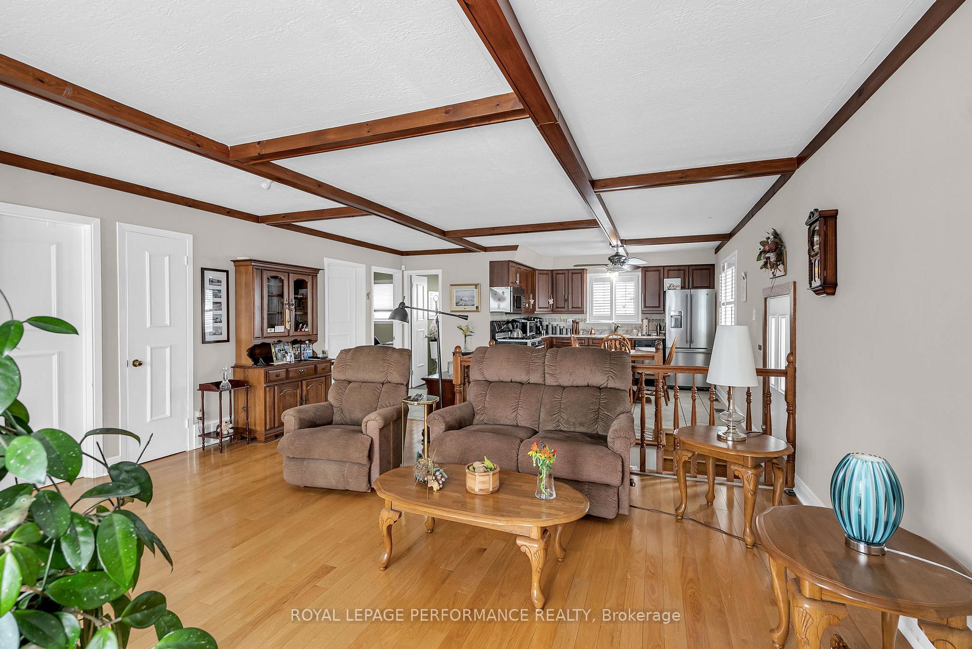 Photo 8 of 252 Jarvis Street, Cornwall — HOMEH