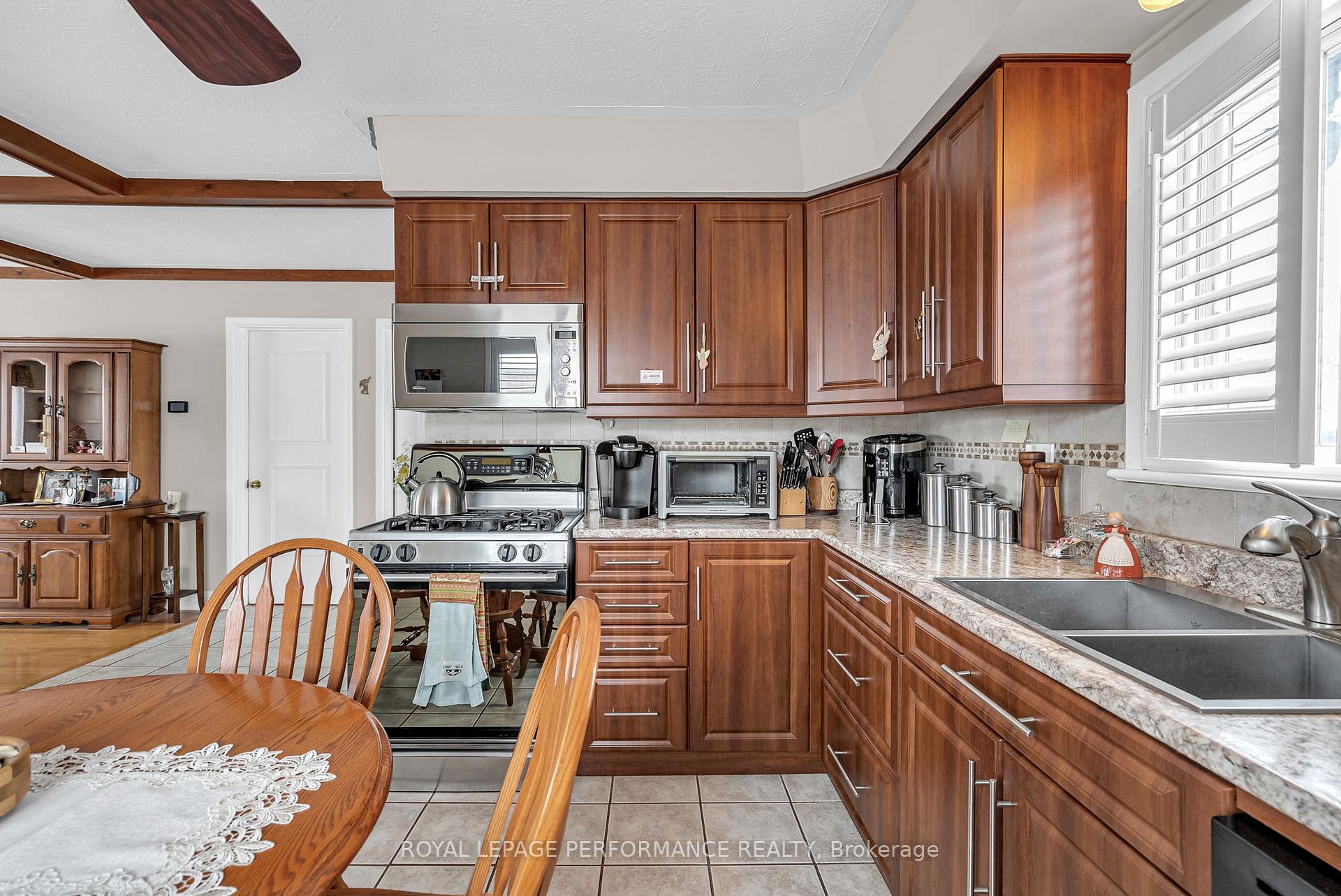 Photo 12 of 252 Jarvis Street, Cornwall — HOMEH