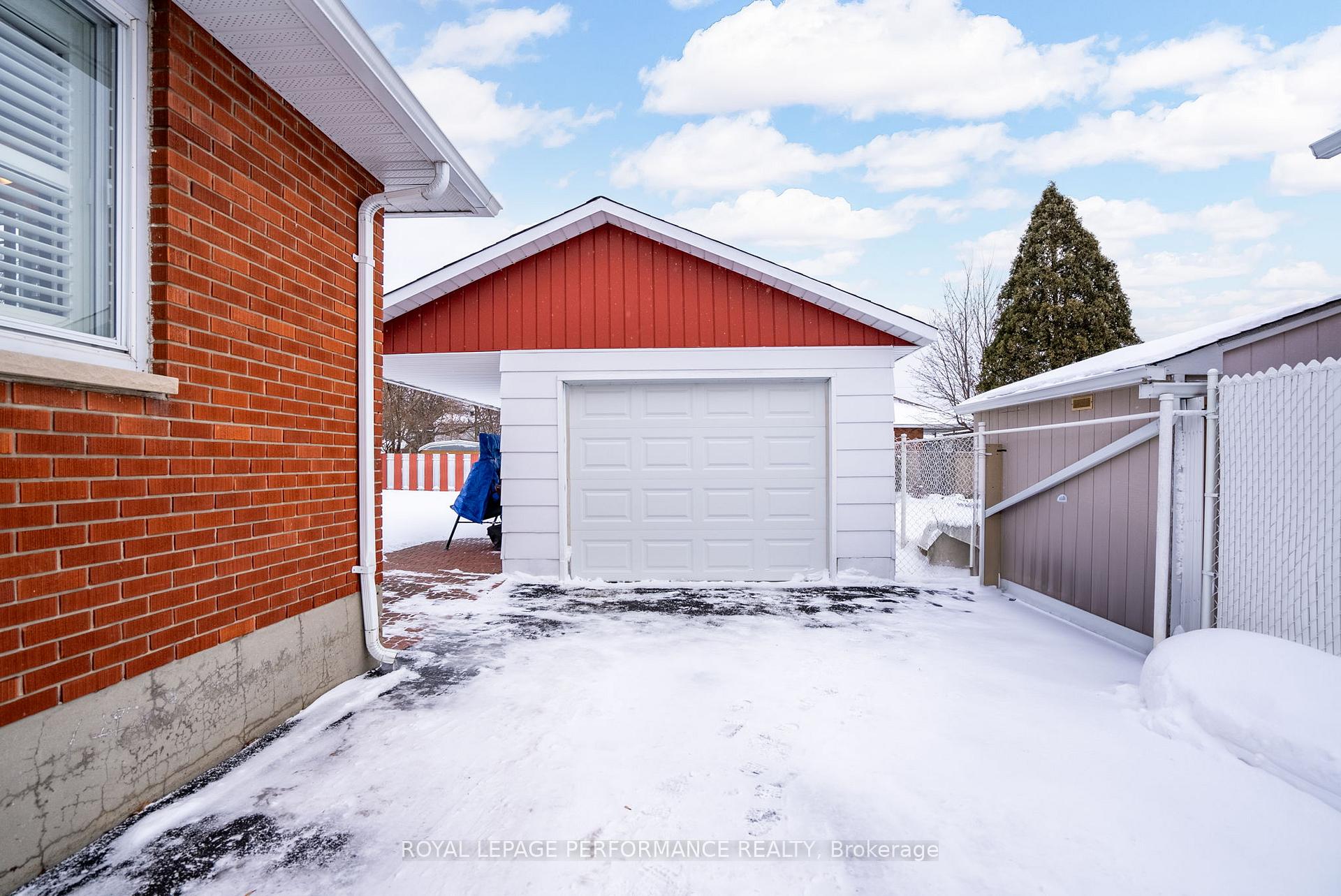 Photo 36 of 252 Jarvis Street, Cornwall — HOMEH