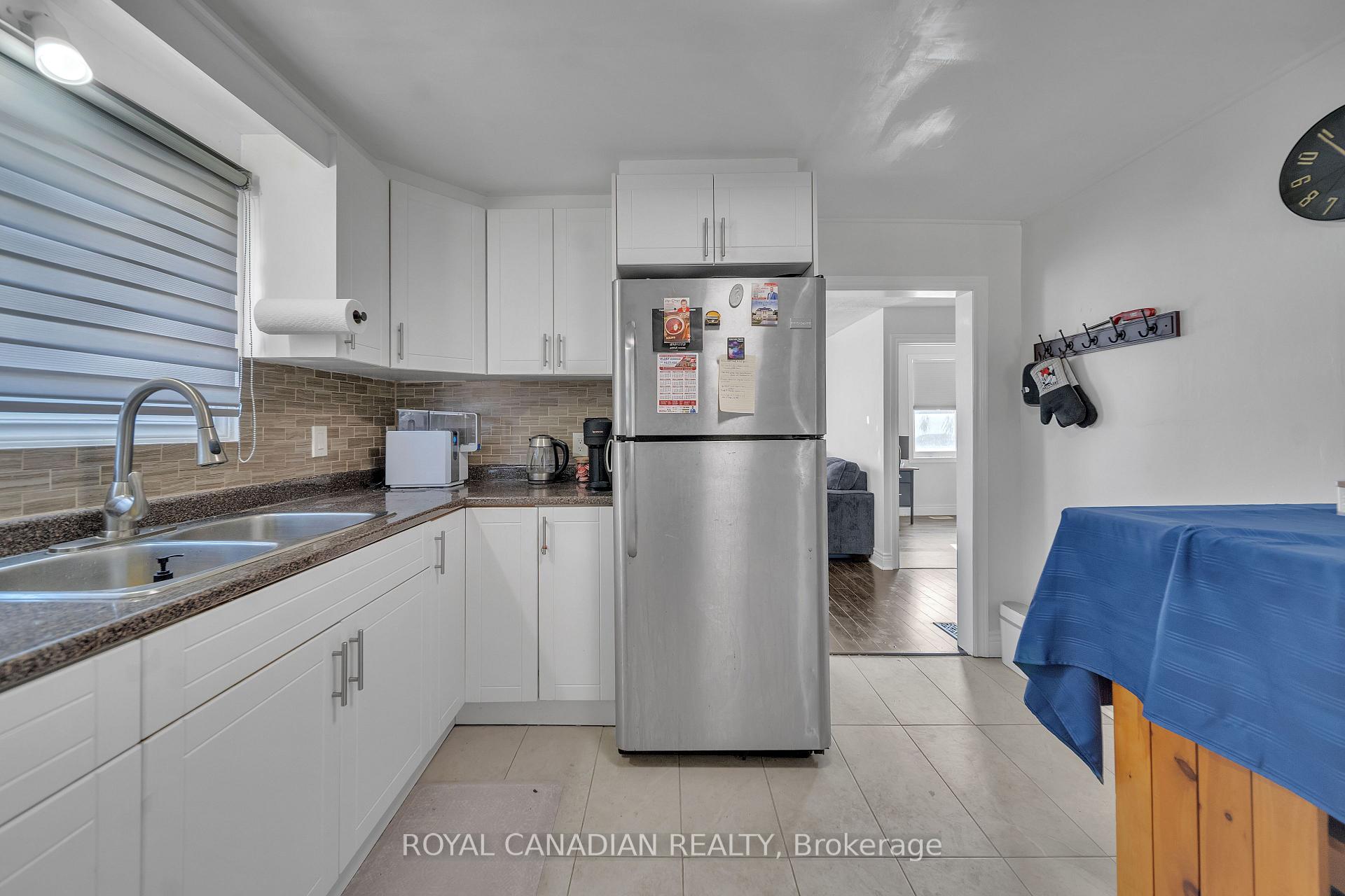 Photo 4 of 59 Brown Street, Clarington, Bowmanville — HOMEH