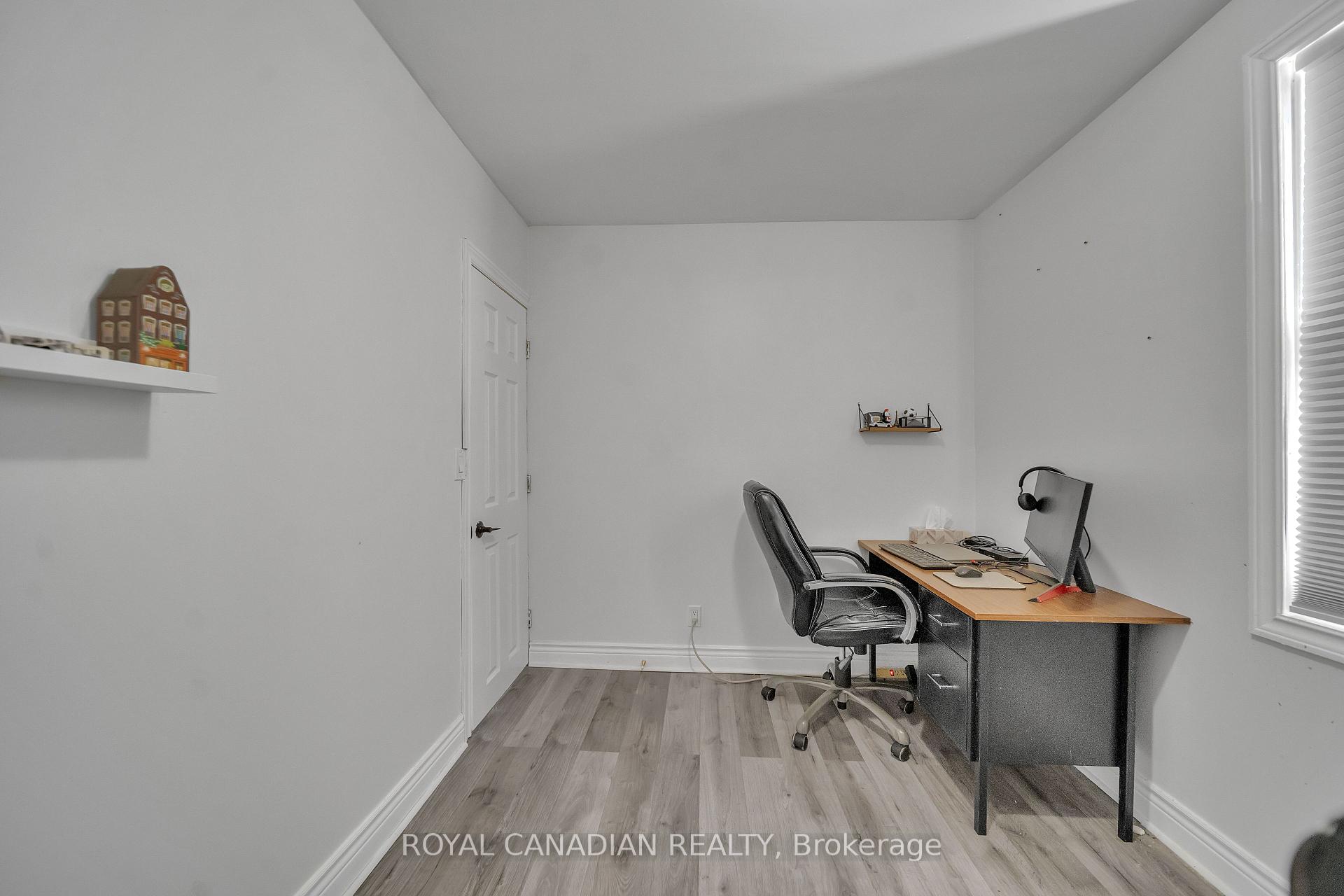 Photo 6 of 59 Brown Street, Clarington, Bowmanville — HOMEH