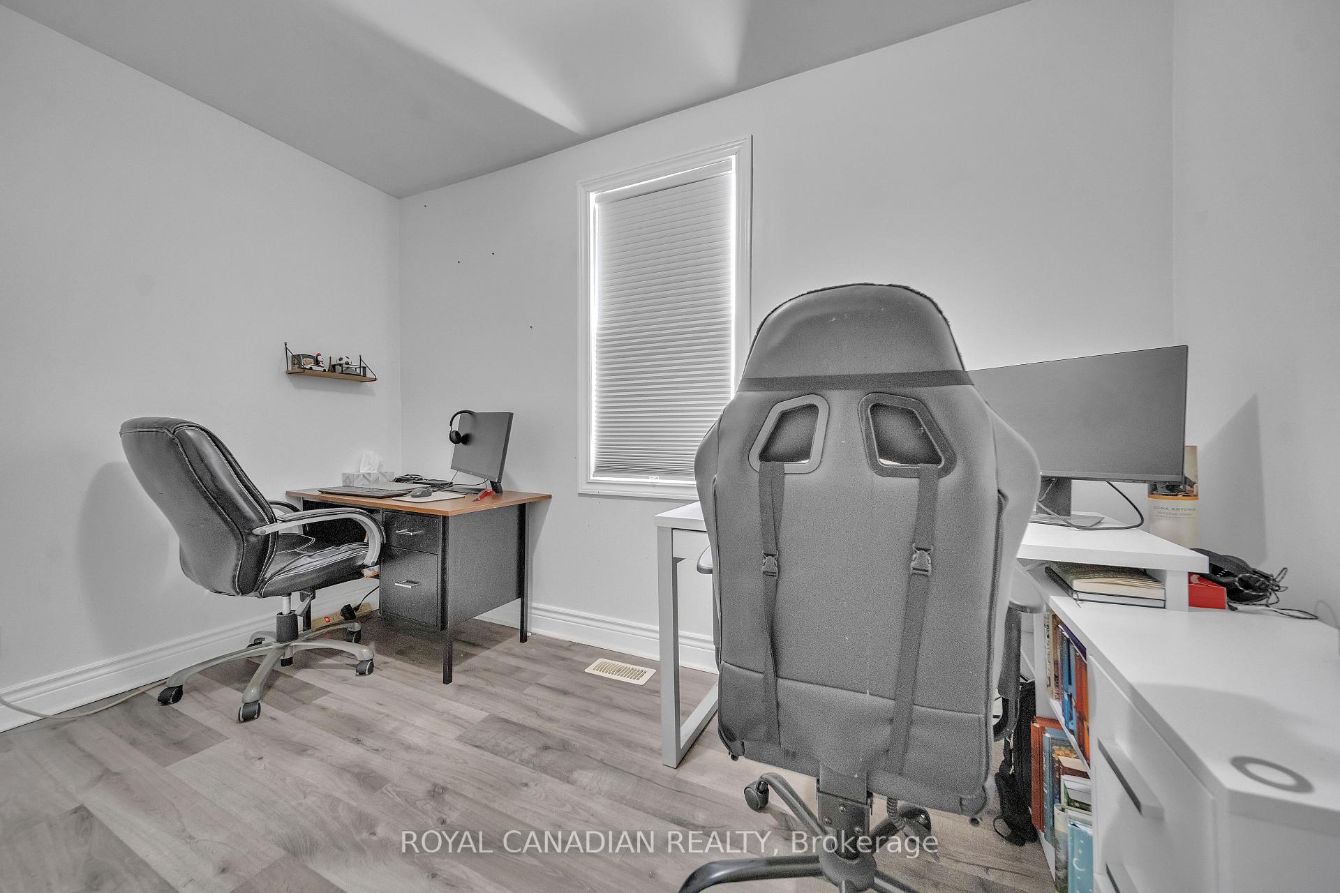 Photo 7 of 59 Brown Street, Clarington, Bowmanville — HOMEH