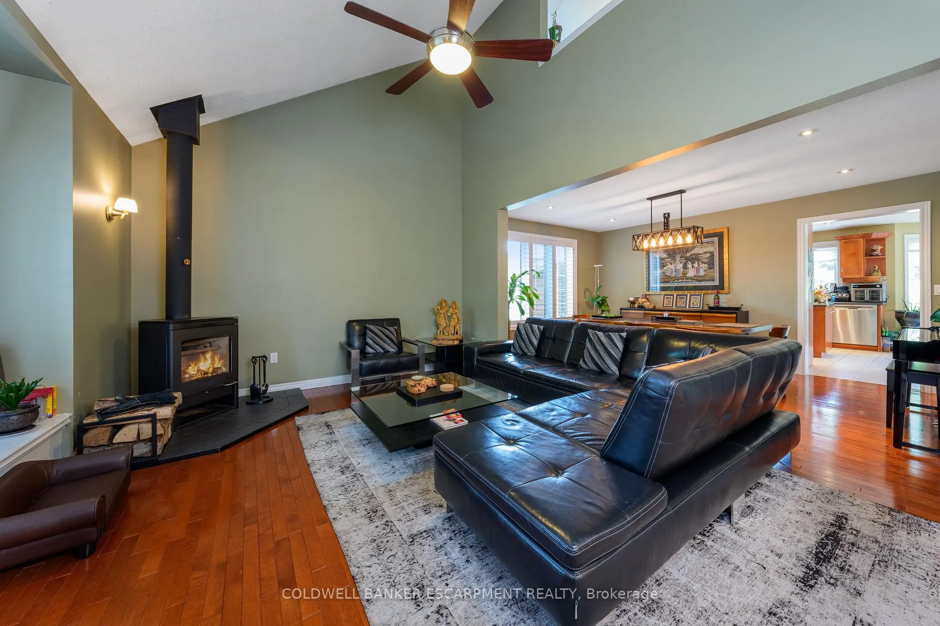 Photo 13 of 3 Morgan Drive, Halton Hills, Rural Halton Hills — HOMEH