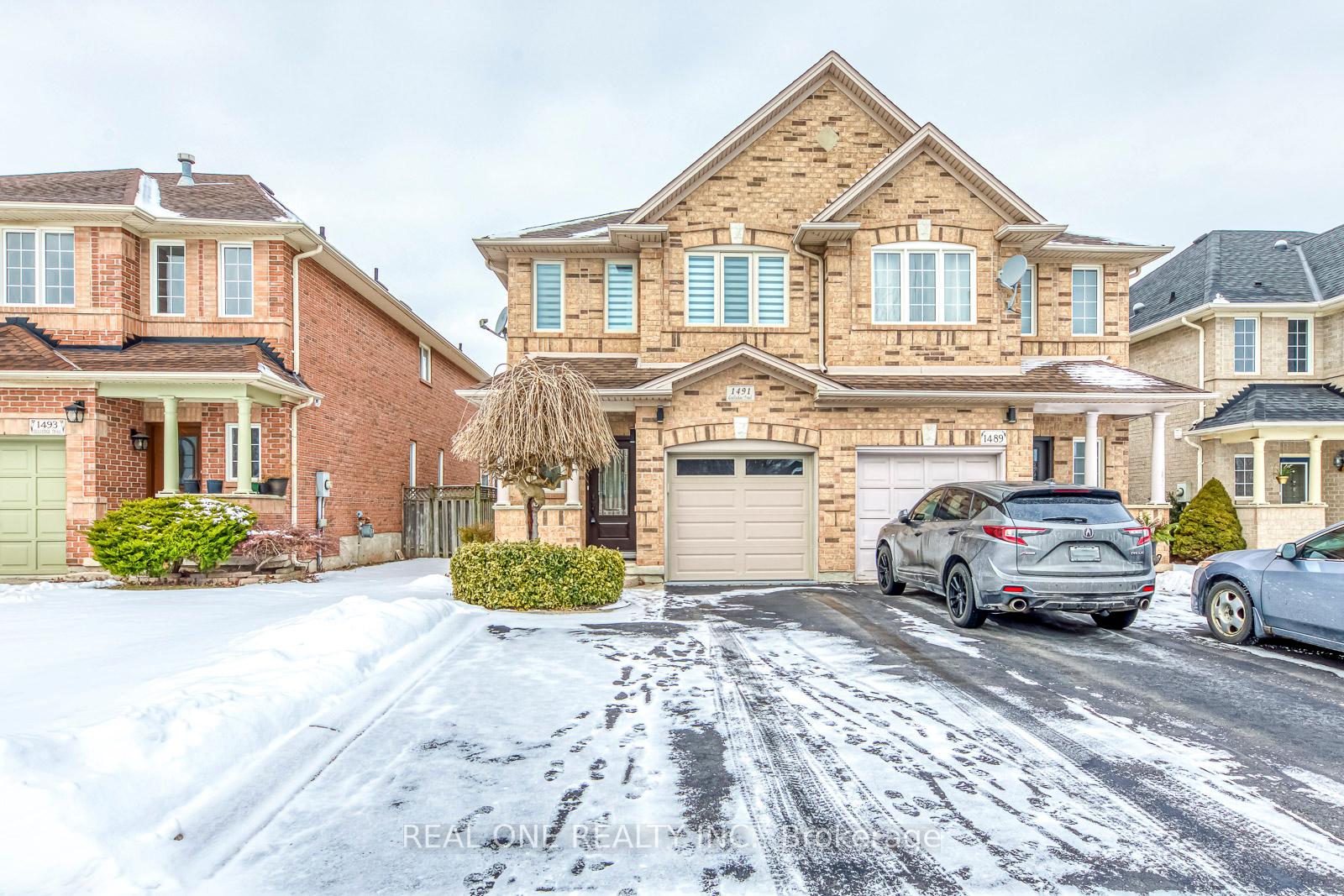 Photo 1 of 1491 Gulledge Trail, Oakville, West Oak Trails — HOMEH