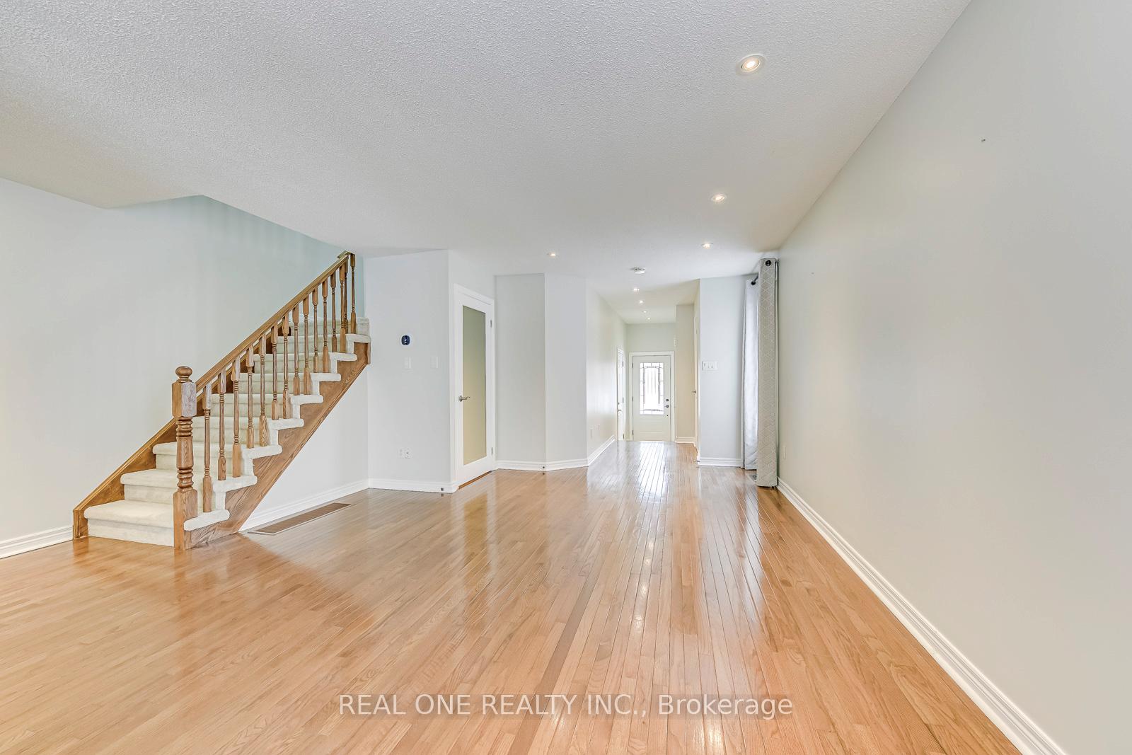 Photo 8 of 1491 Gulledge Trail, Oakville, West Oak Trails — HOMEH