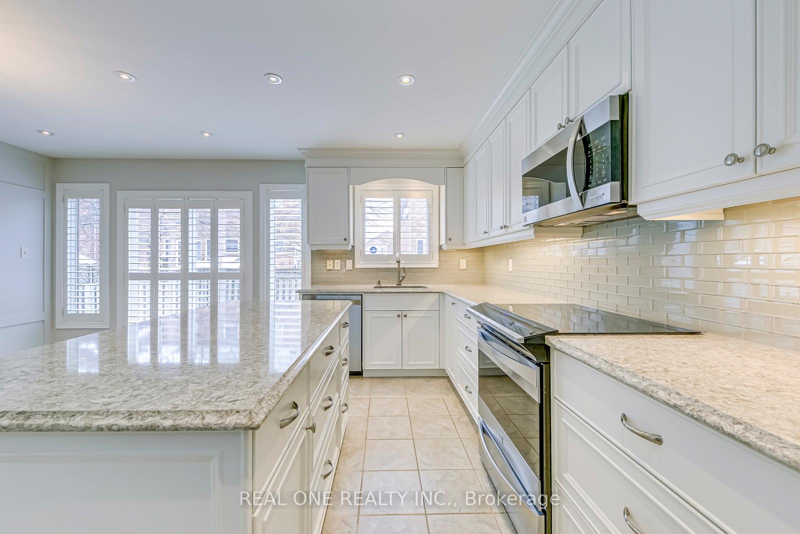 Photo 12 of 1491 Gulledge Trail, Oakville, West Oak Trails — HOMEH