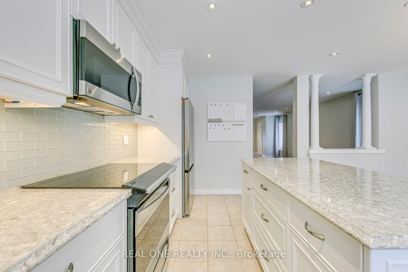 Photo 13 of 1491 Gulledge Trail, Oakville, West Oak Trails — HOMEH