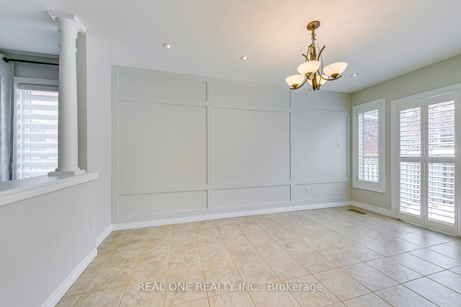 Photo 14 of 1491 Gulledge Trail, Oakville, West Oak Trails — HOMEH