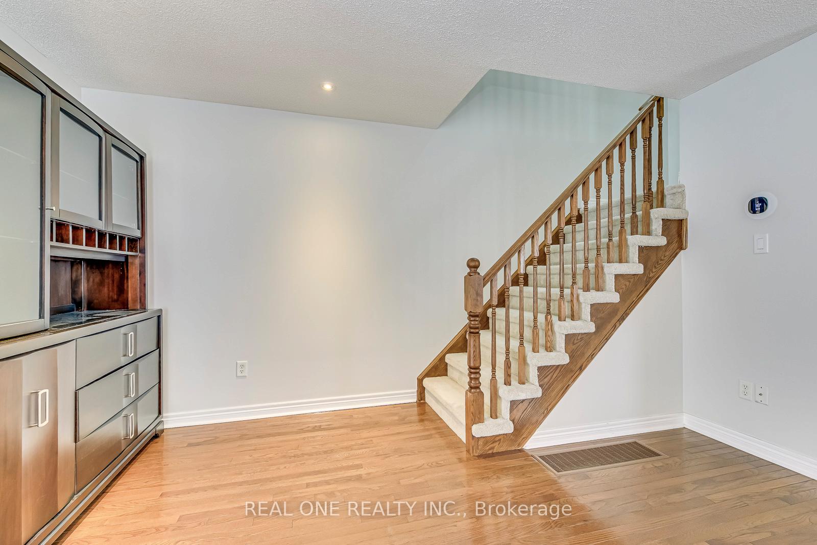 Photo 18 of 1491 Gulledge Trail, Oakville, West Oak Trails — HOMEH