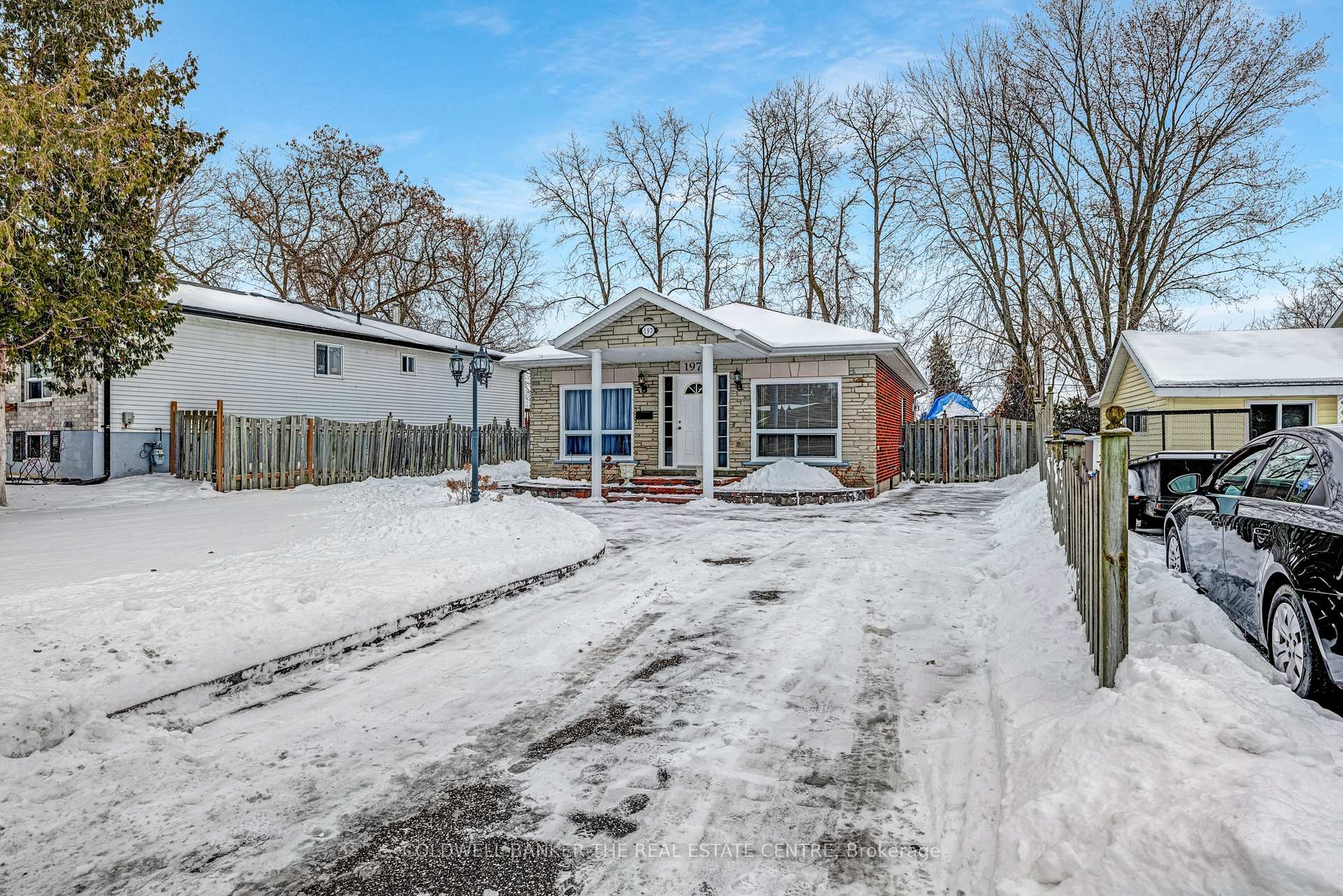 Photo 5 of 197 Cameron Crescent, Georgina, Keswick North — HOMEH