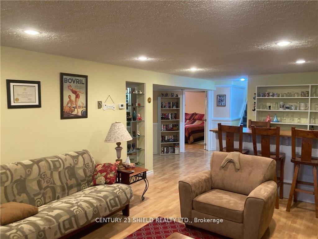 Photo 17 of 813 Haldimand Crescent, Cornwall — HOMEH