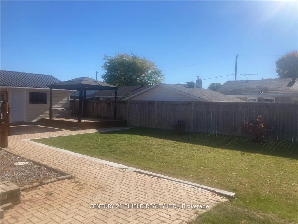 Photo 24 of 813 Haldimand Crescent, Cornwall — HOMEH