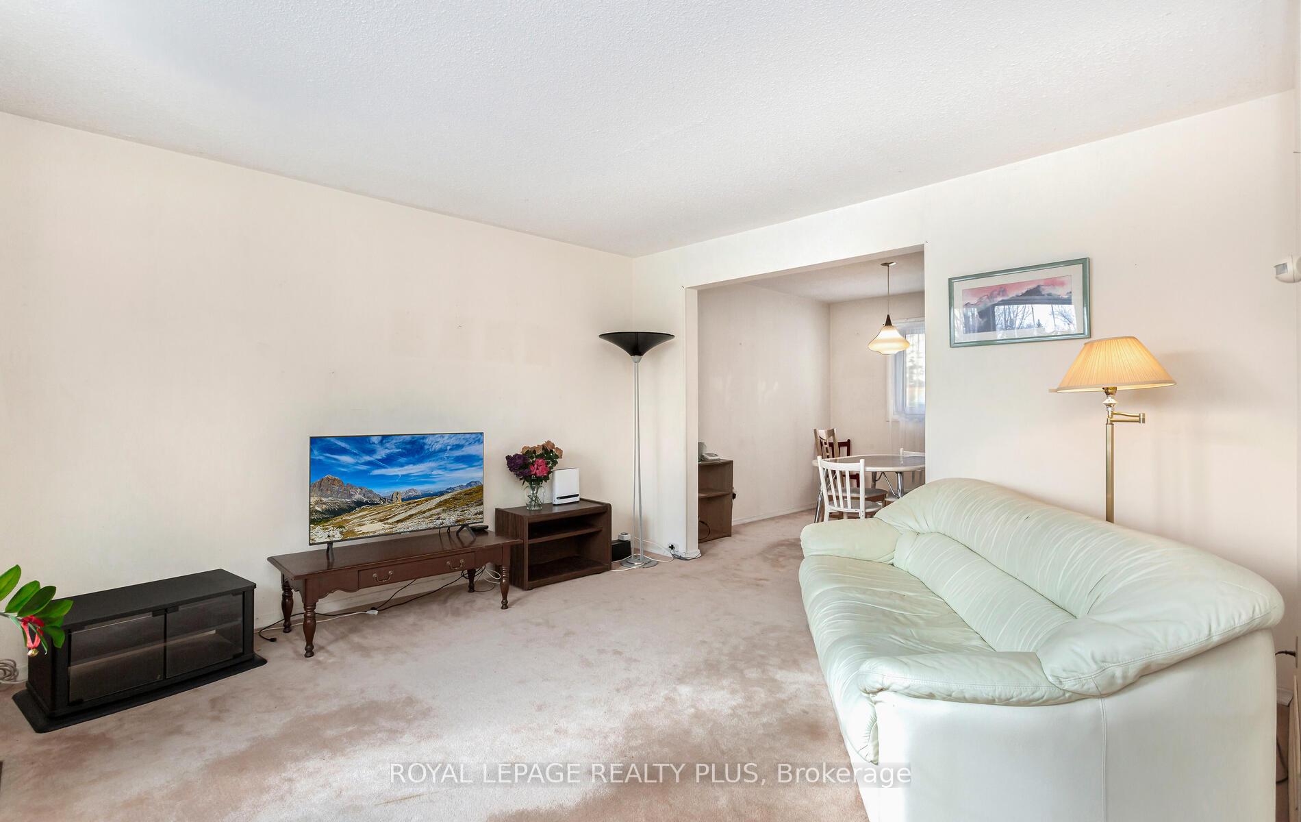 Photo 5 of 22 Airedale Court, Halton Hills, Georgetown — HOMEH
