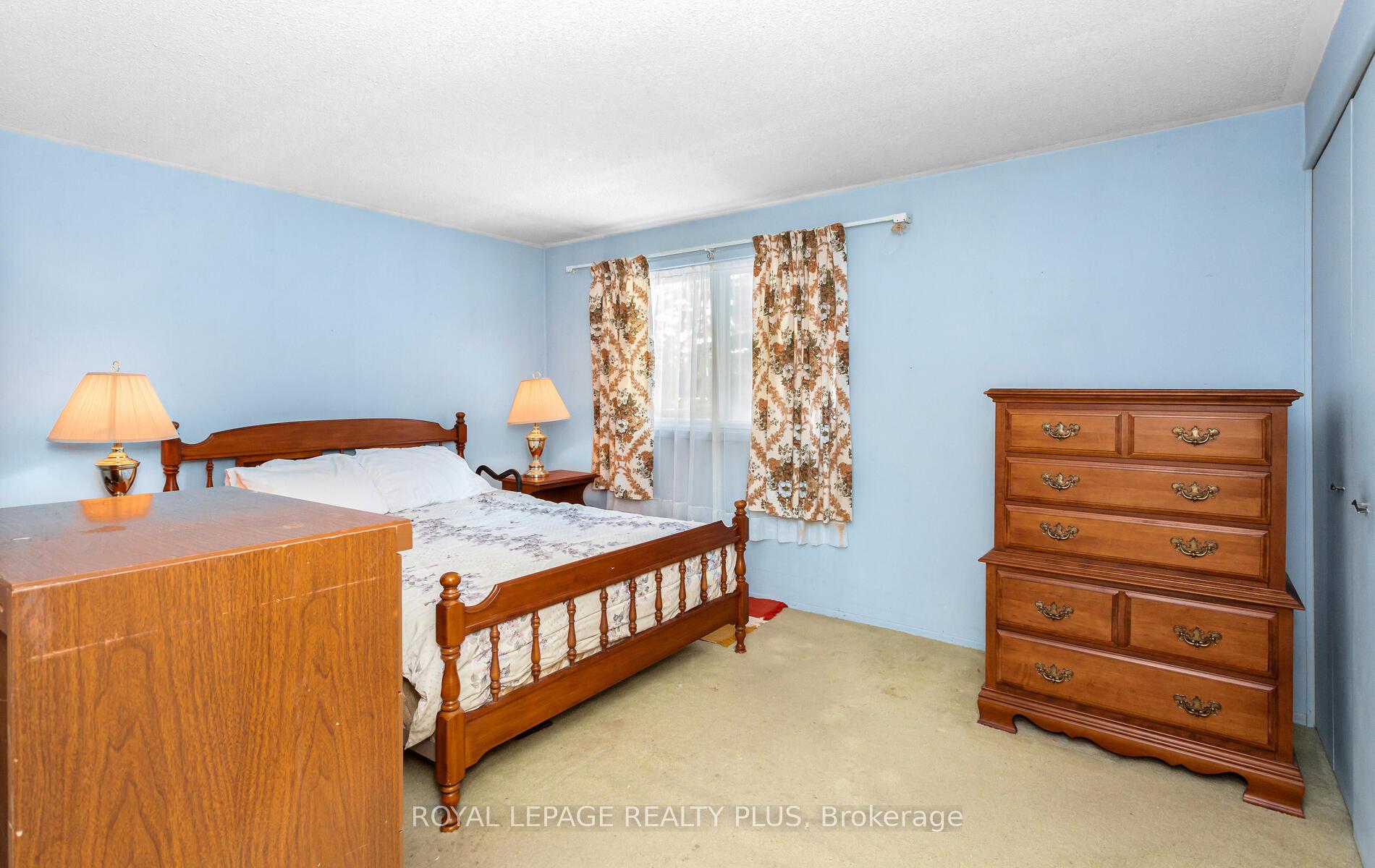 Photo 12 of 22 Airedale Court, Halton Hills, Georgetown — HOMEH