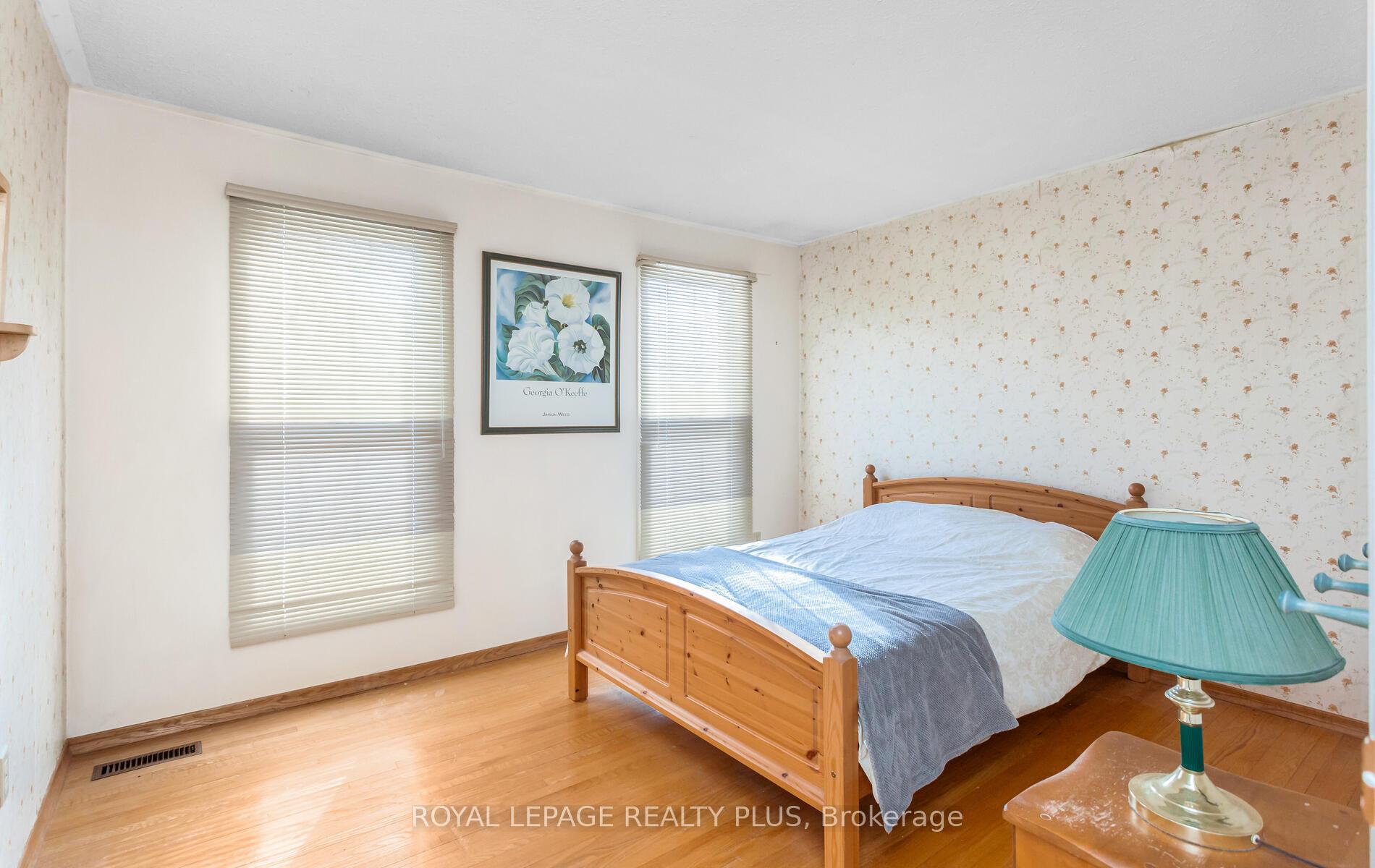 Photo 16 of 22 Airedale Court, Halton Hills, Georgetown — HOMEH