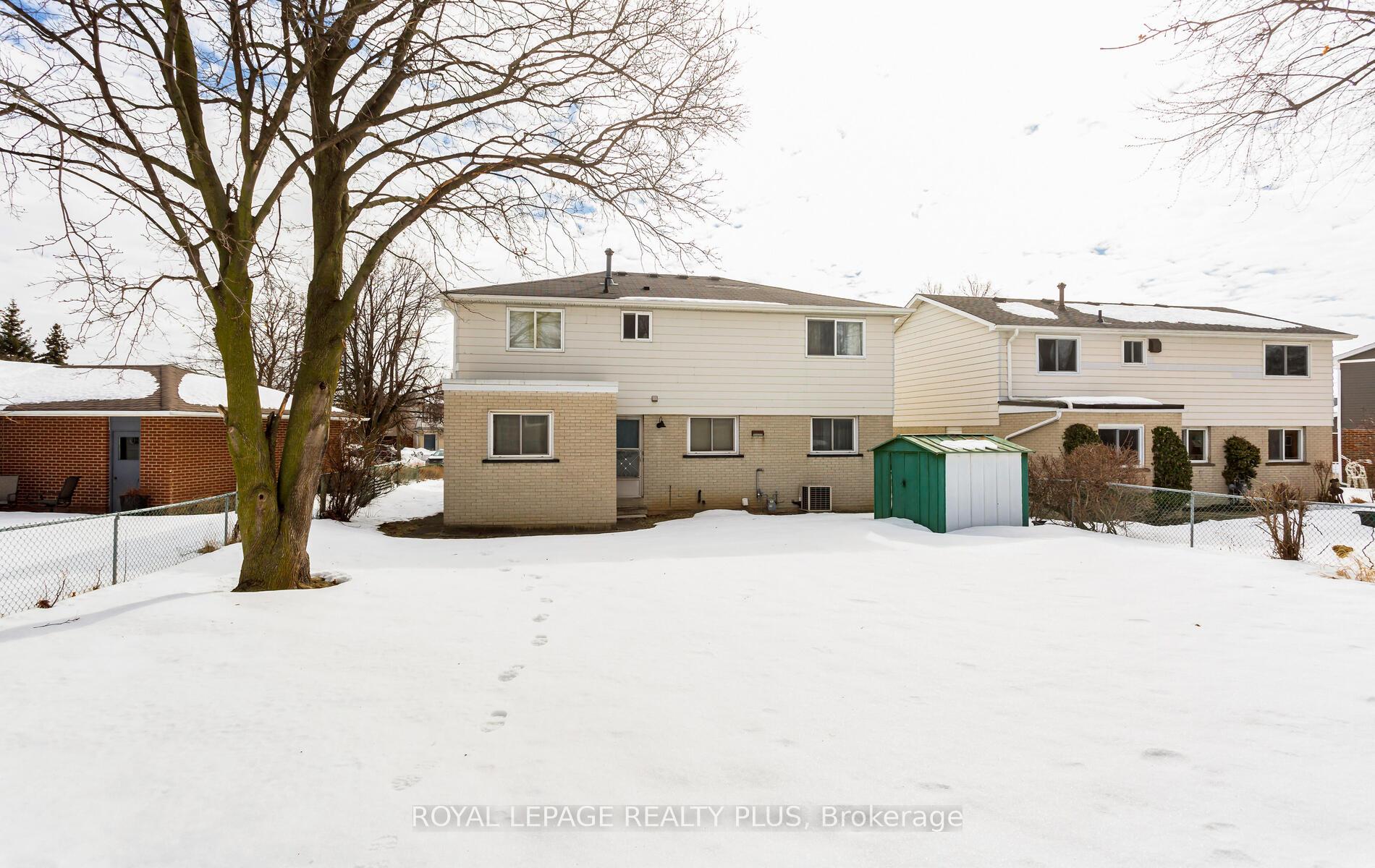 Photo 20 of 22 Airedale Court, Halton Hills, Georgetown — HOMEH