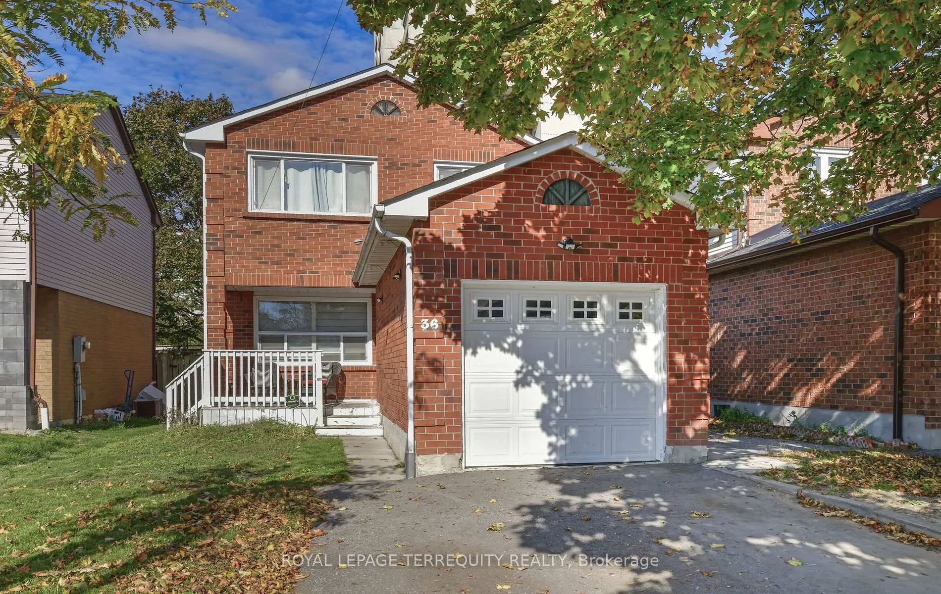 Front of Unit B, 36 Plumridge Court