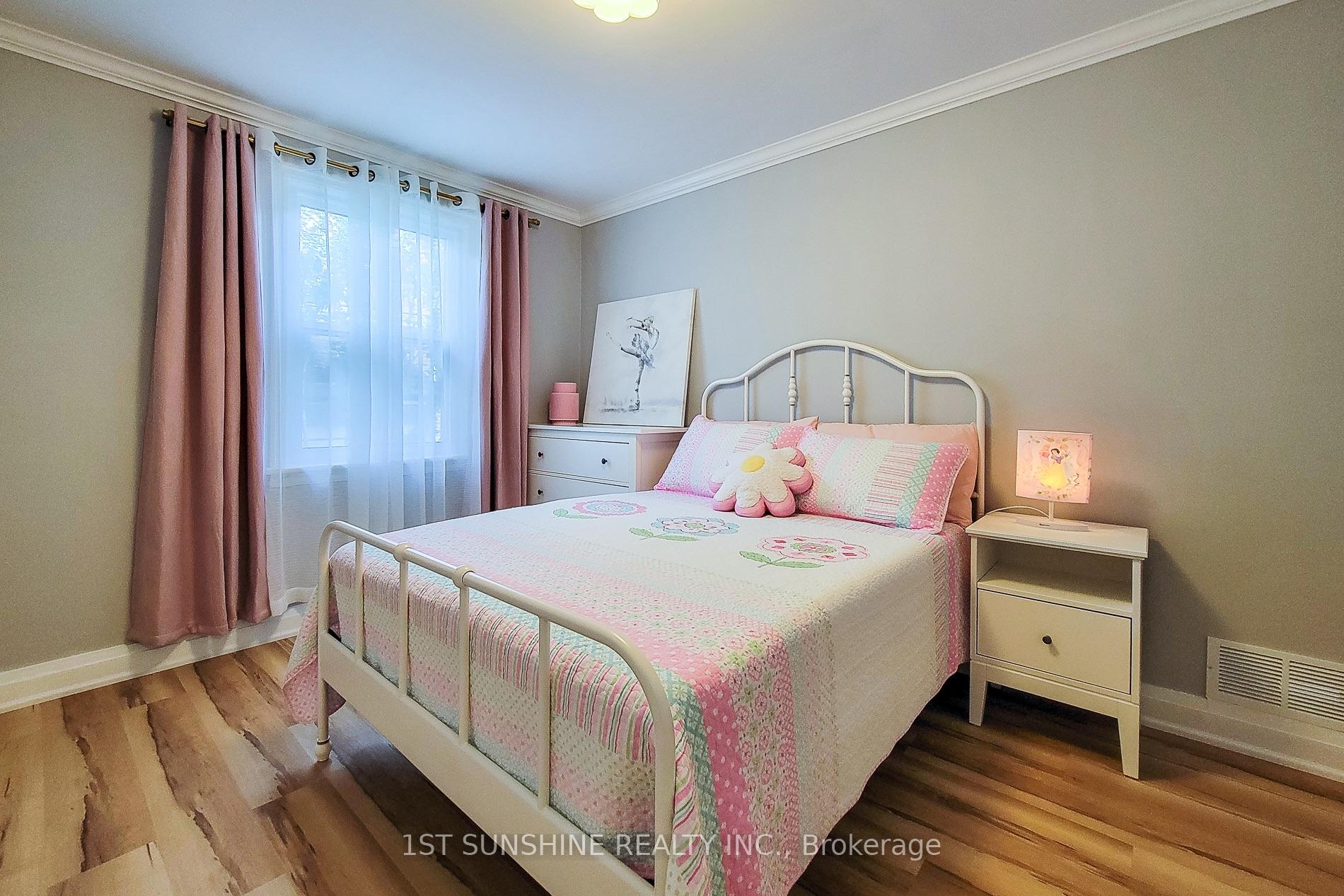 Photo 14 of 88 Fiddlers Green Road, Hamilton, Ancaster — HOMEH
