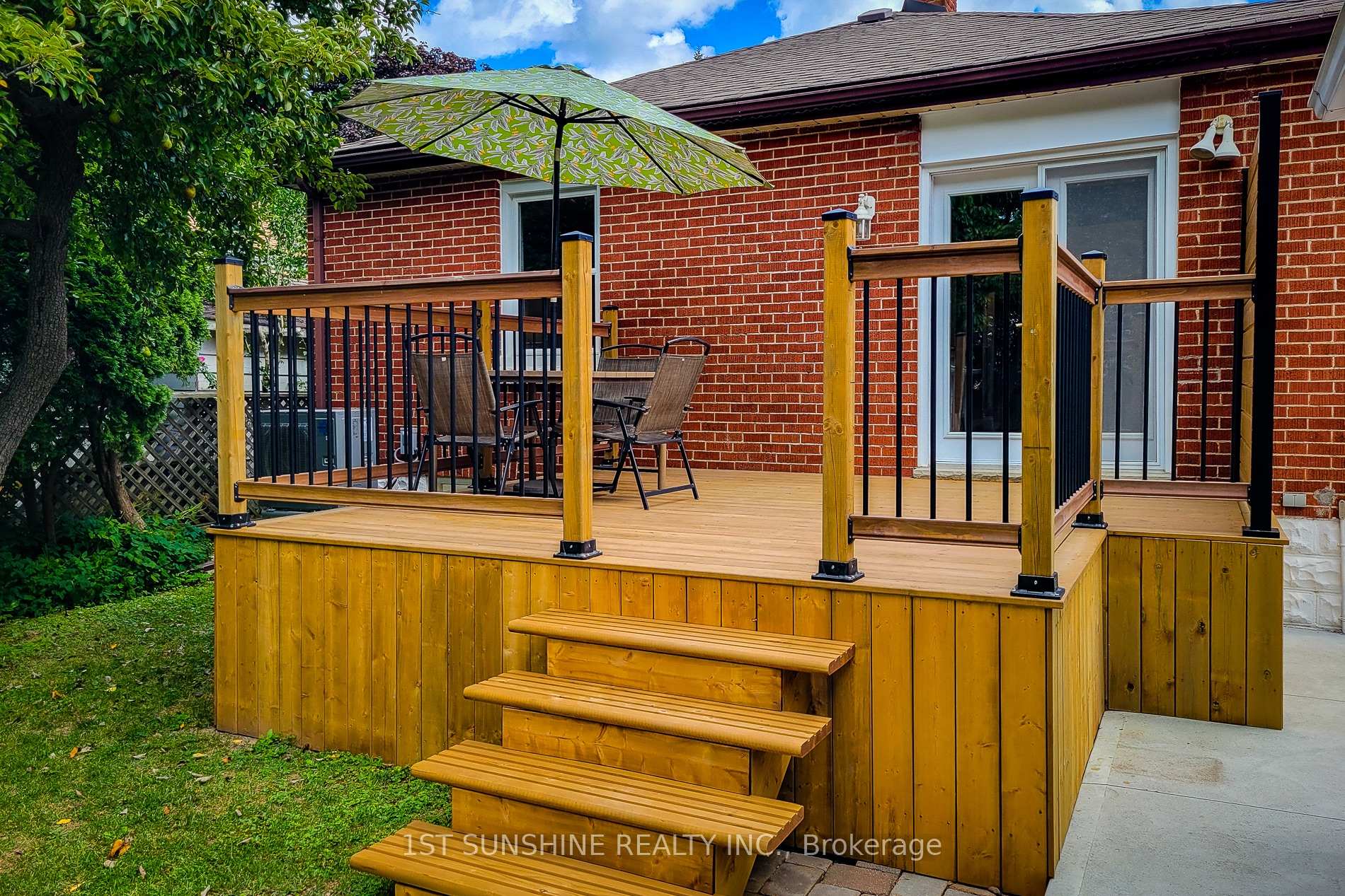 Photo 25 of 88 Fiddlers Green Road, Hamilton, Ancaster — HOMEH