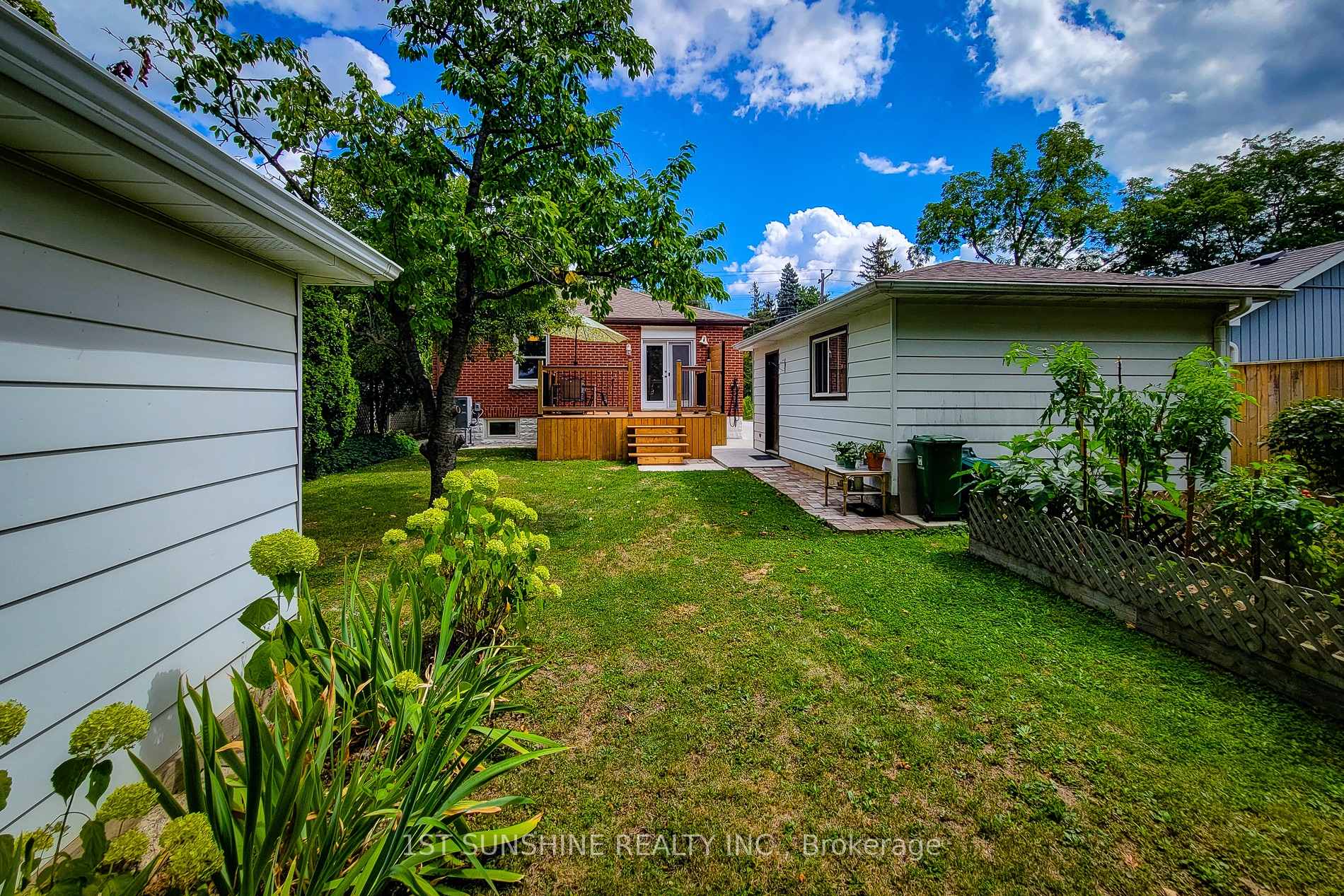 Photo 28 of 88 Fiddlers Green Road, Hamilton, Ancaster — HOMEH