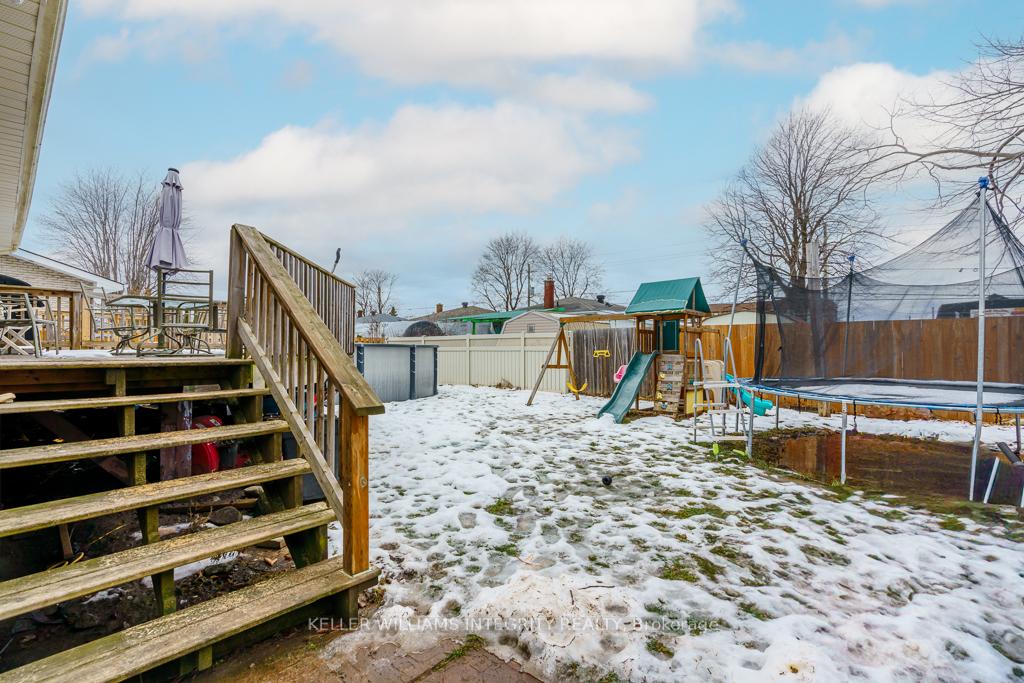 Photo 18 of 853 Haldimand Crescent N, Cornwall — HOMEH