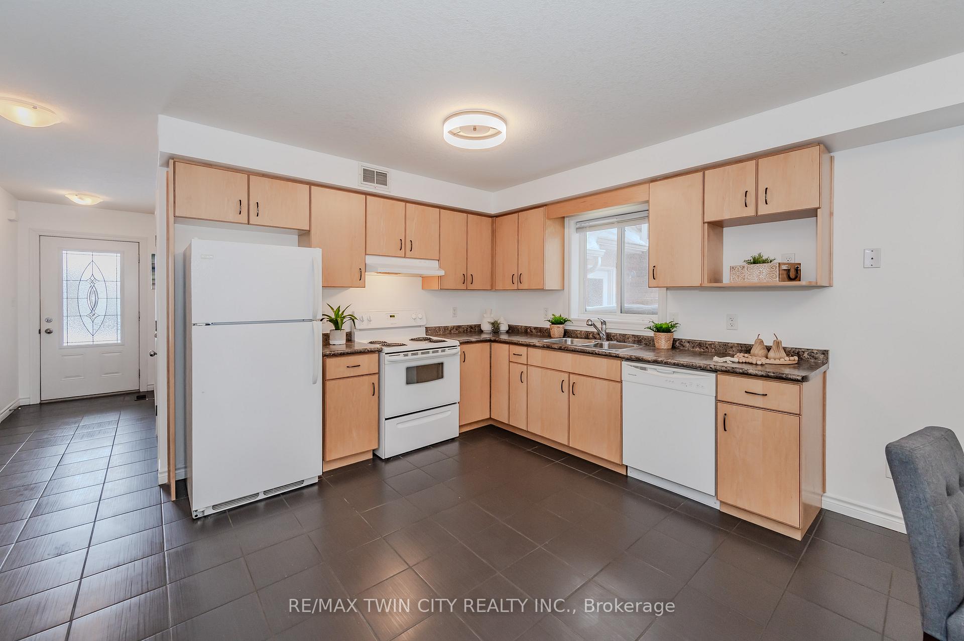 Photo 7 of 6 Broadoaks Drive, Cambridge — HOMEH