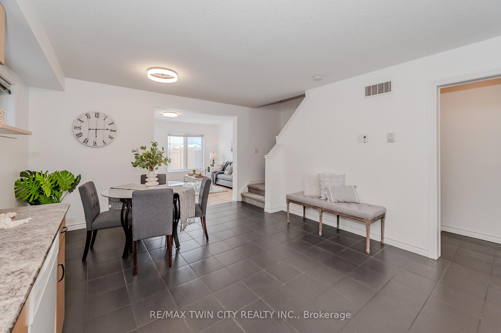 Photo 8 of 6 Broadoaks Drive, Cambridge — HOMEH