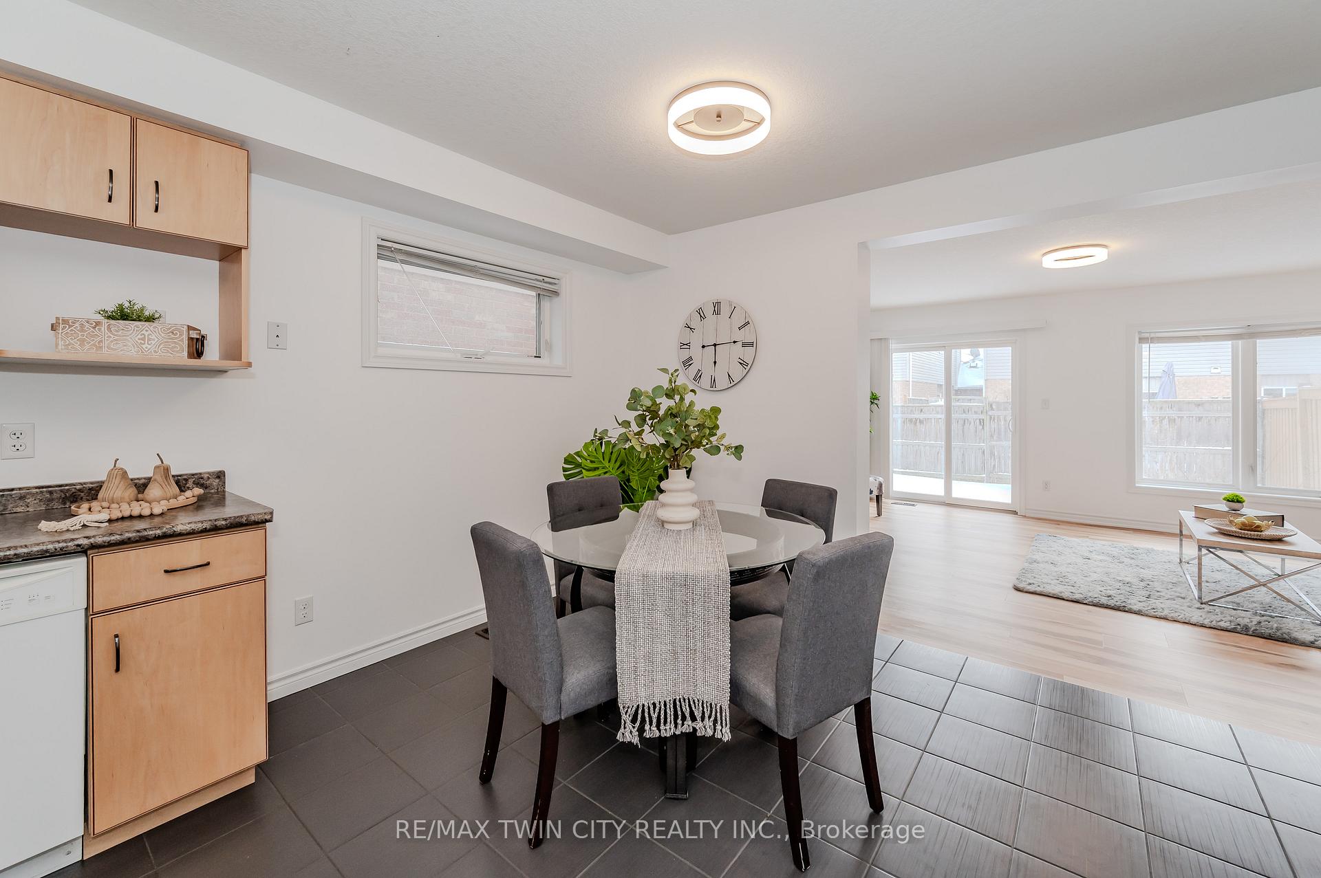 Photo 9 of 6 Broadoaks Drive, Cambridge — HOMEH