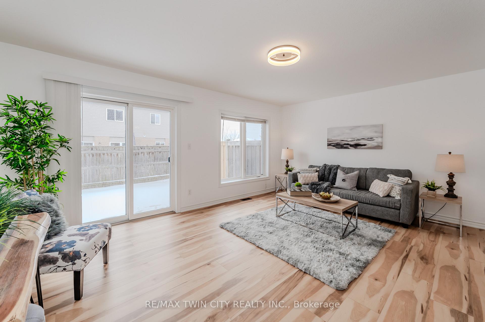 Photo 10 of 6 Broadoaks Drive, Cambridge — HOMEH
