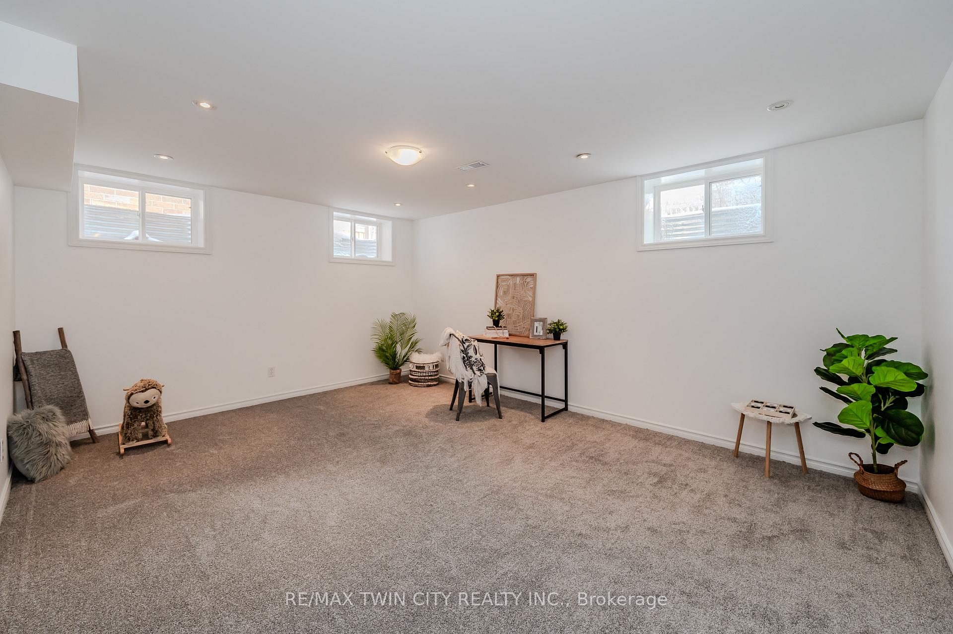 Photo 23 of 6 Broadoaks Drive, Cambridge — HOMEH