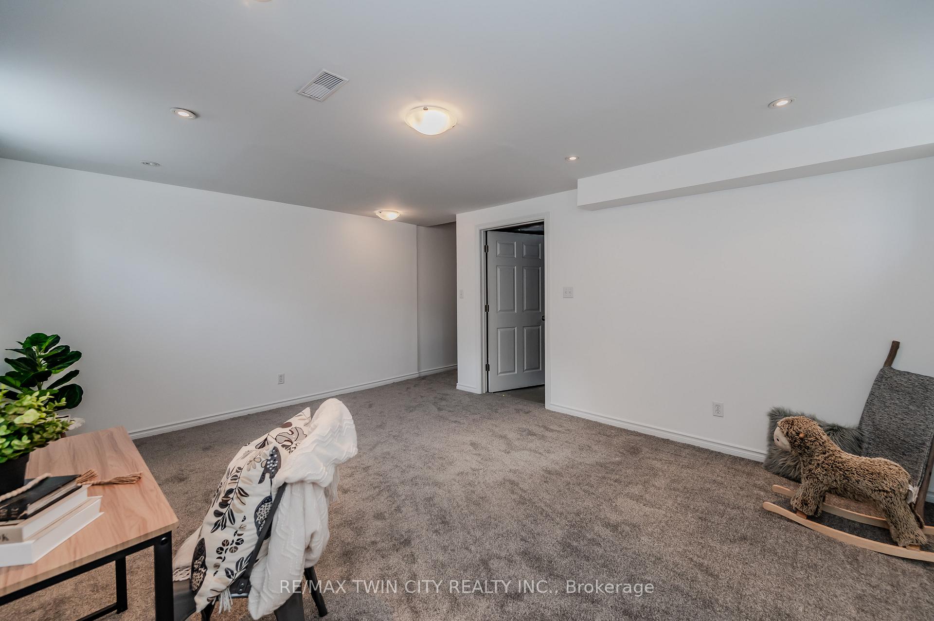 Photo 24 of 6 Broadoaks Drive, Cambridge — HOMEH