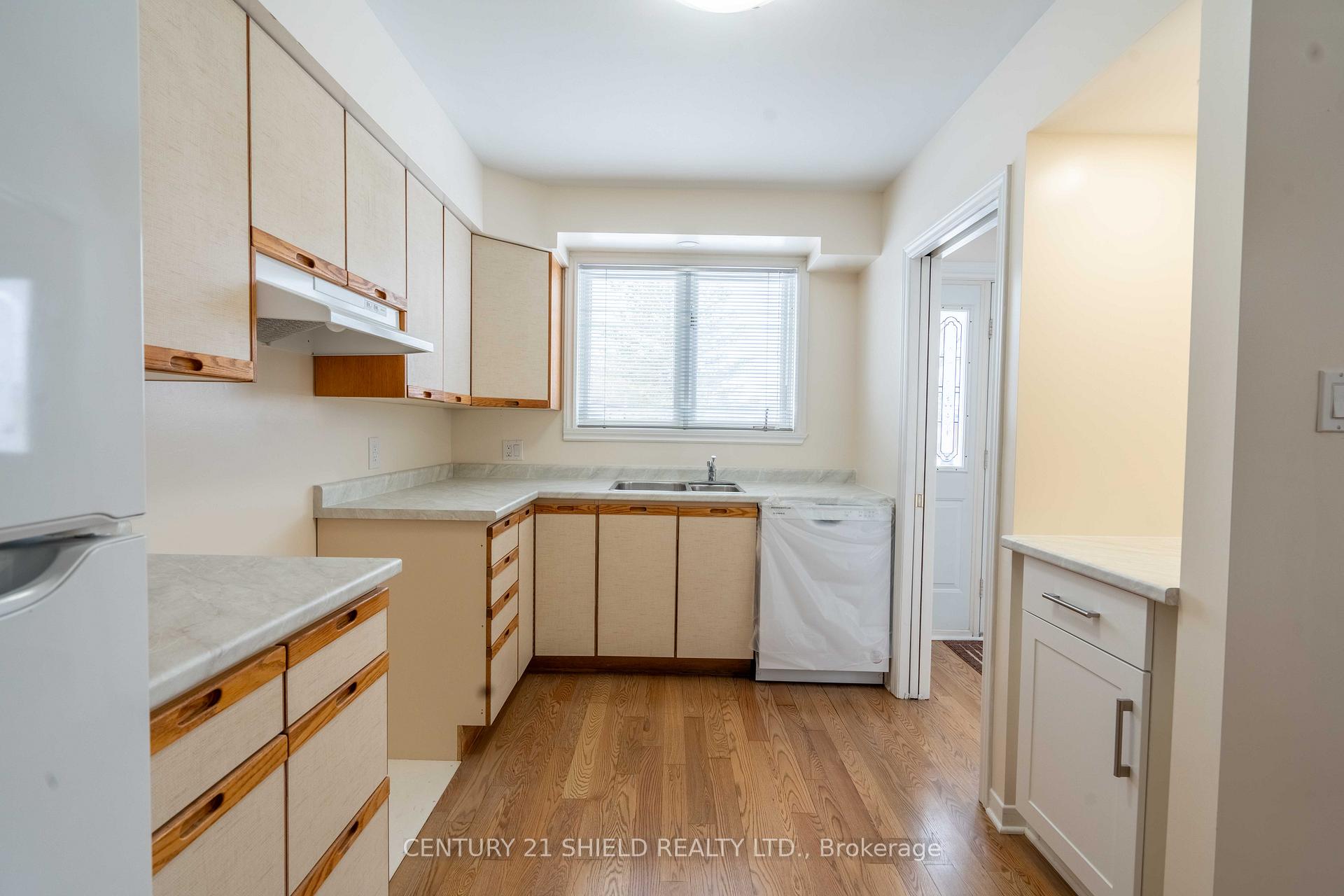 Photo 2 of 434 Anderson Drive, Cornwall — HOMEH